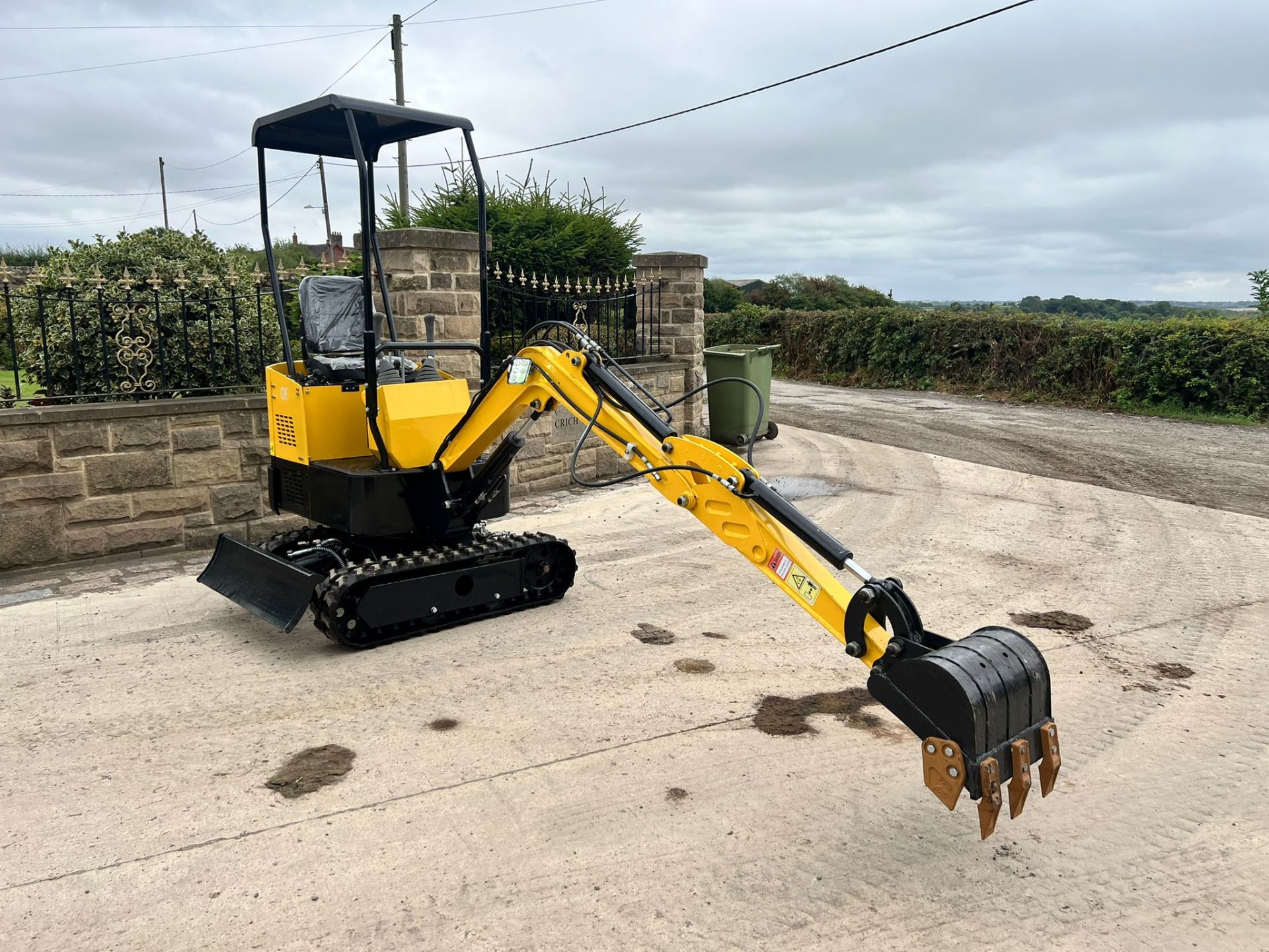 New And Unused JPC HT12 1 Ton Mini Digger *PLUS VAT* - Image 2 of 8