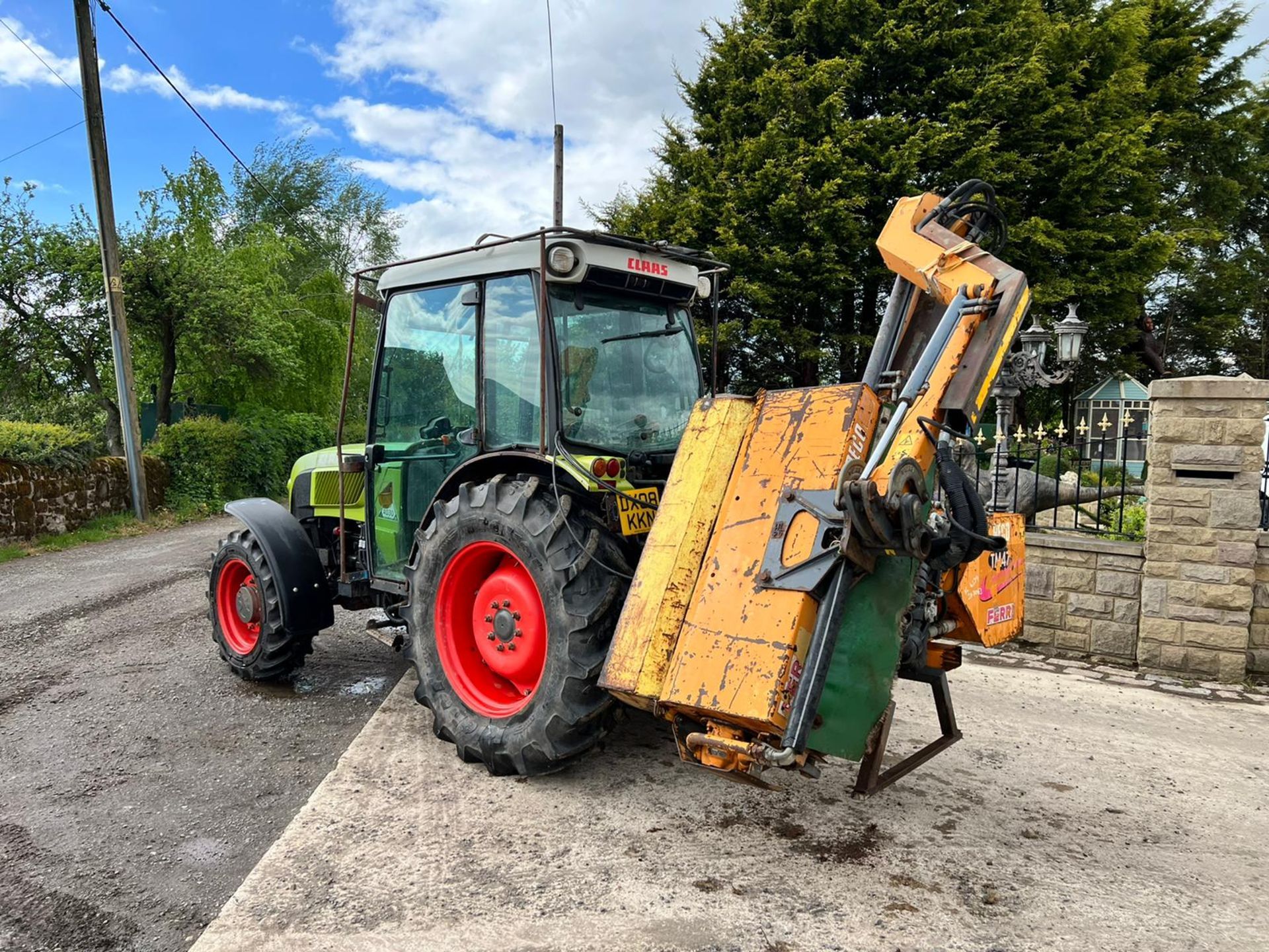 2008 Claas Nectis 267F 97HP 4WD Compact Tractor With Reco Ferri TIG 120 Hedge Cutter *PLUS VAT* - Image 9 of 25