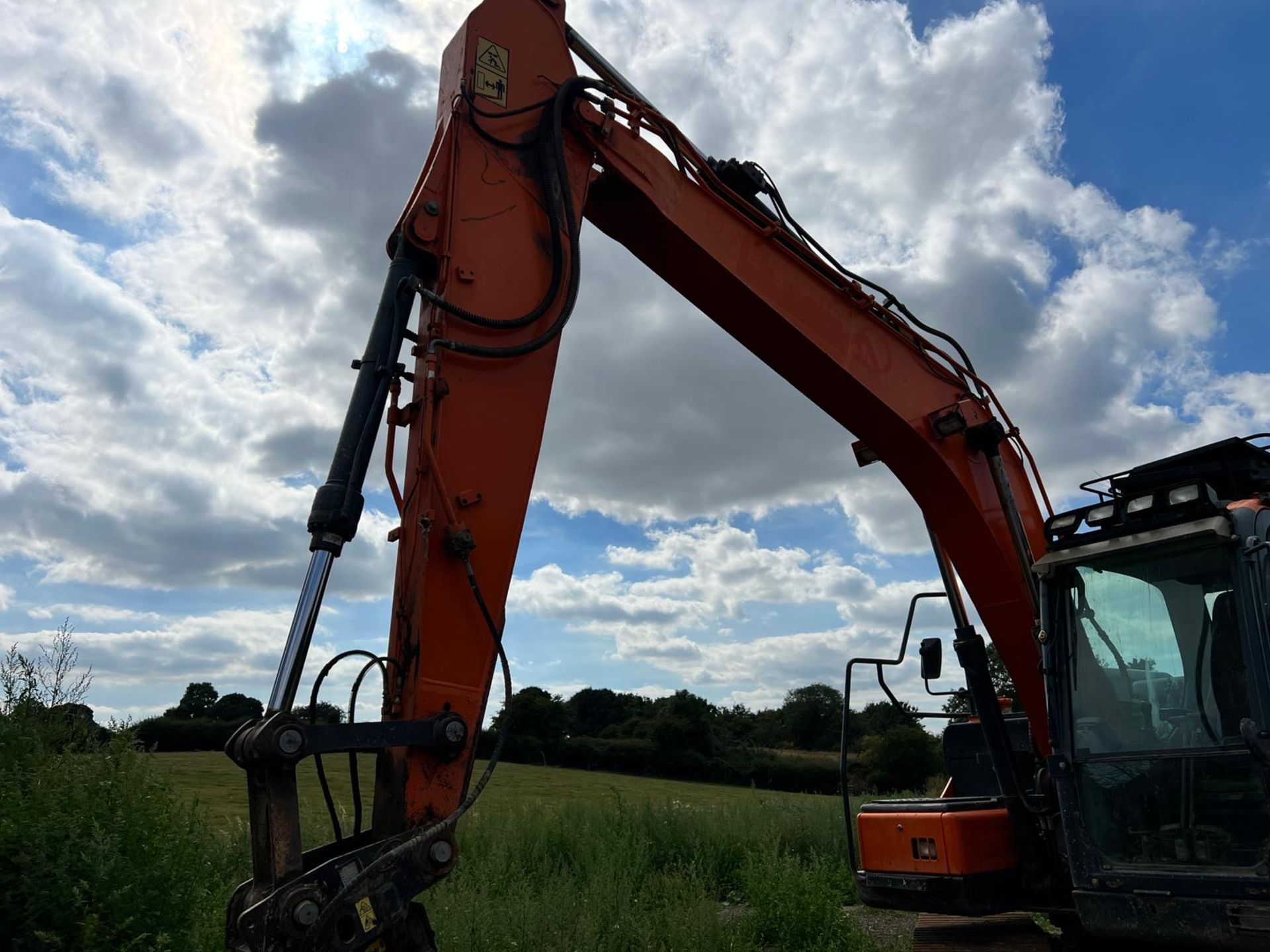 2015 Doosan DX140LC 14 Tonne Excavator With Geith Hydraulic Tilt Quick Hitch *PLUS VAT* - Image 5 of 28