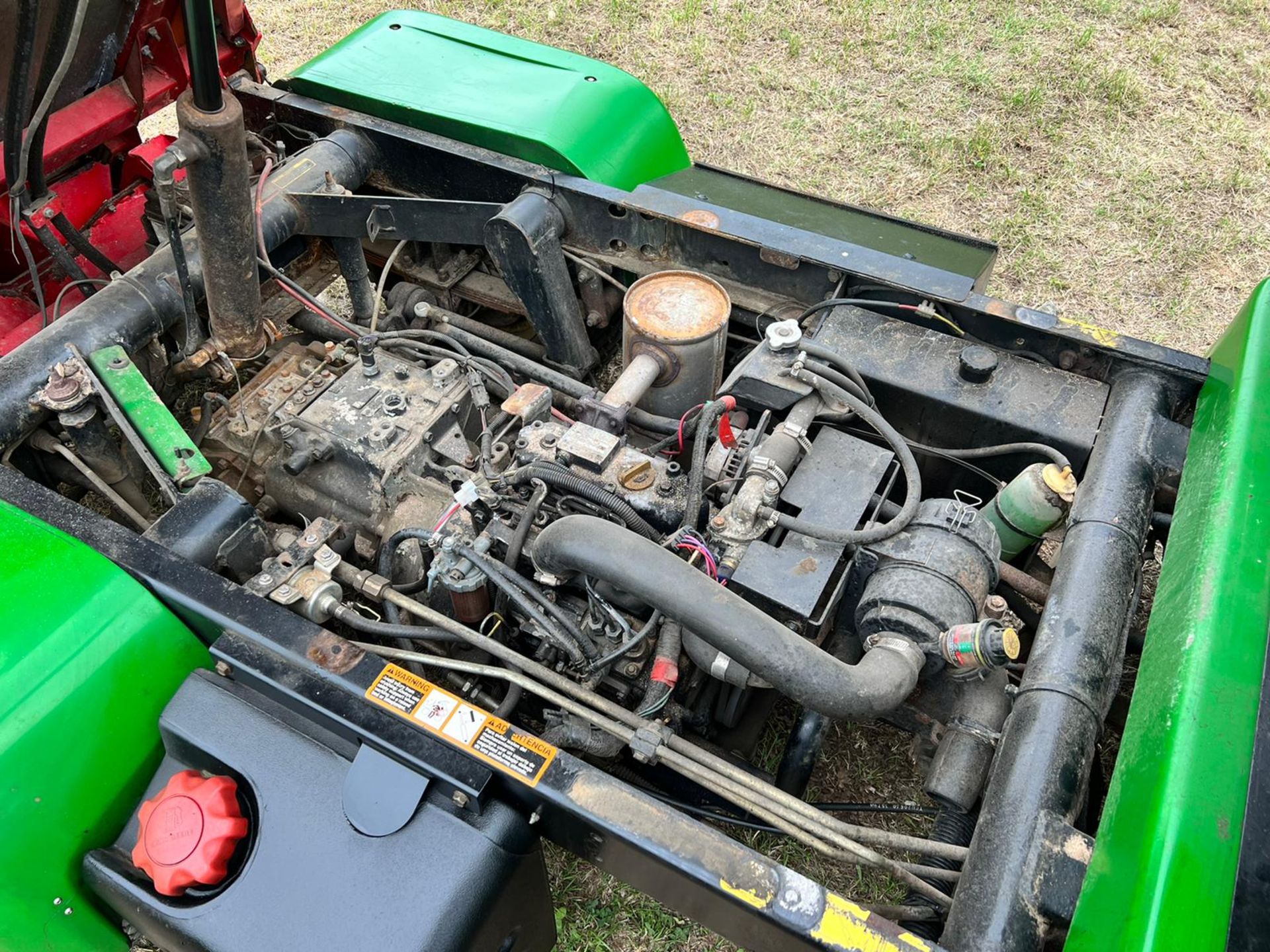 John Deere 2030 Pro Gator With Propass 180 Turfmech Top Dresser *PLUS VAT* - Image 13 of 20