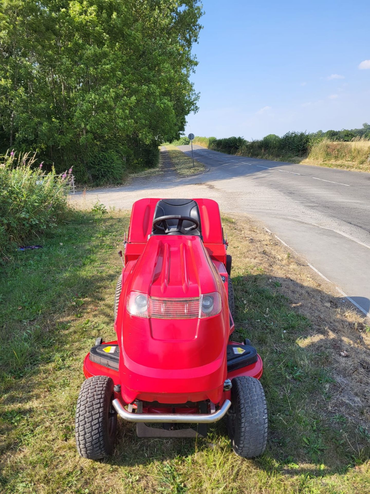 Countax D1850 Diesel Ride-On Mower *NO VAT* - Image 7 of 10