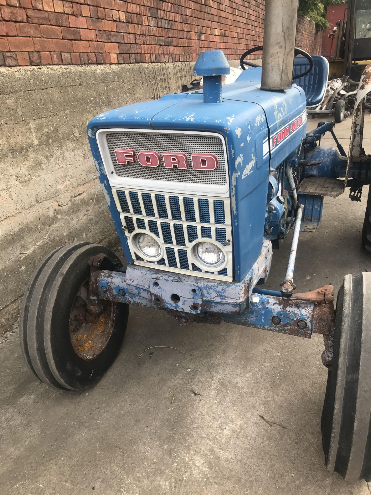 FORD 4000 DIESEL TRACTOR *PLUS VAT*