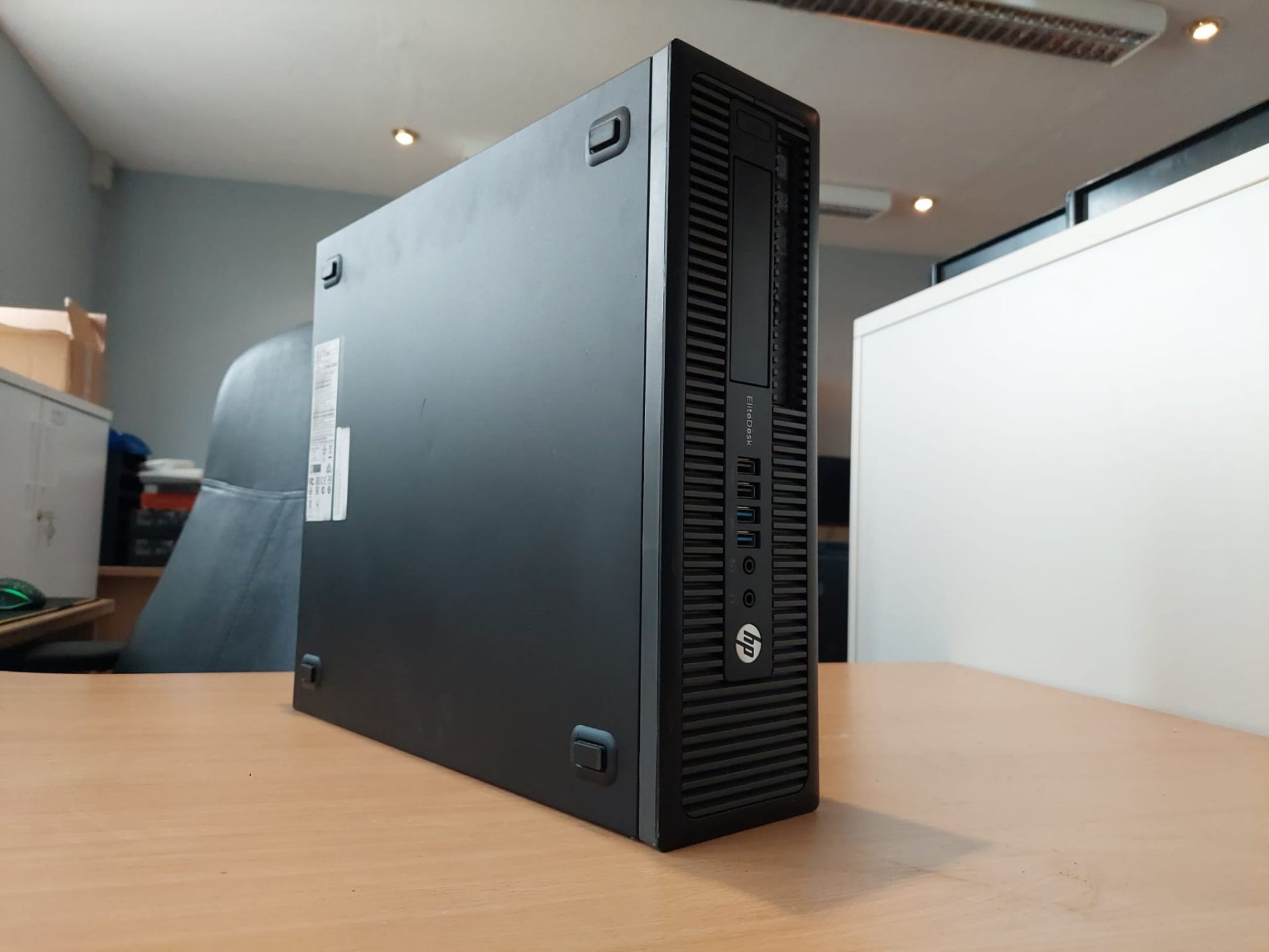 Modern HP Elitedesk PC, No Hard Drive *NO VAT* - Image 2 of 7