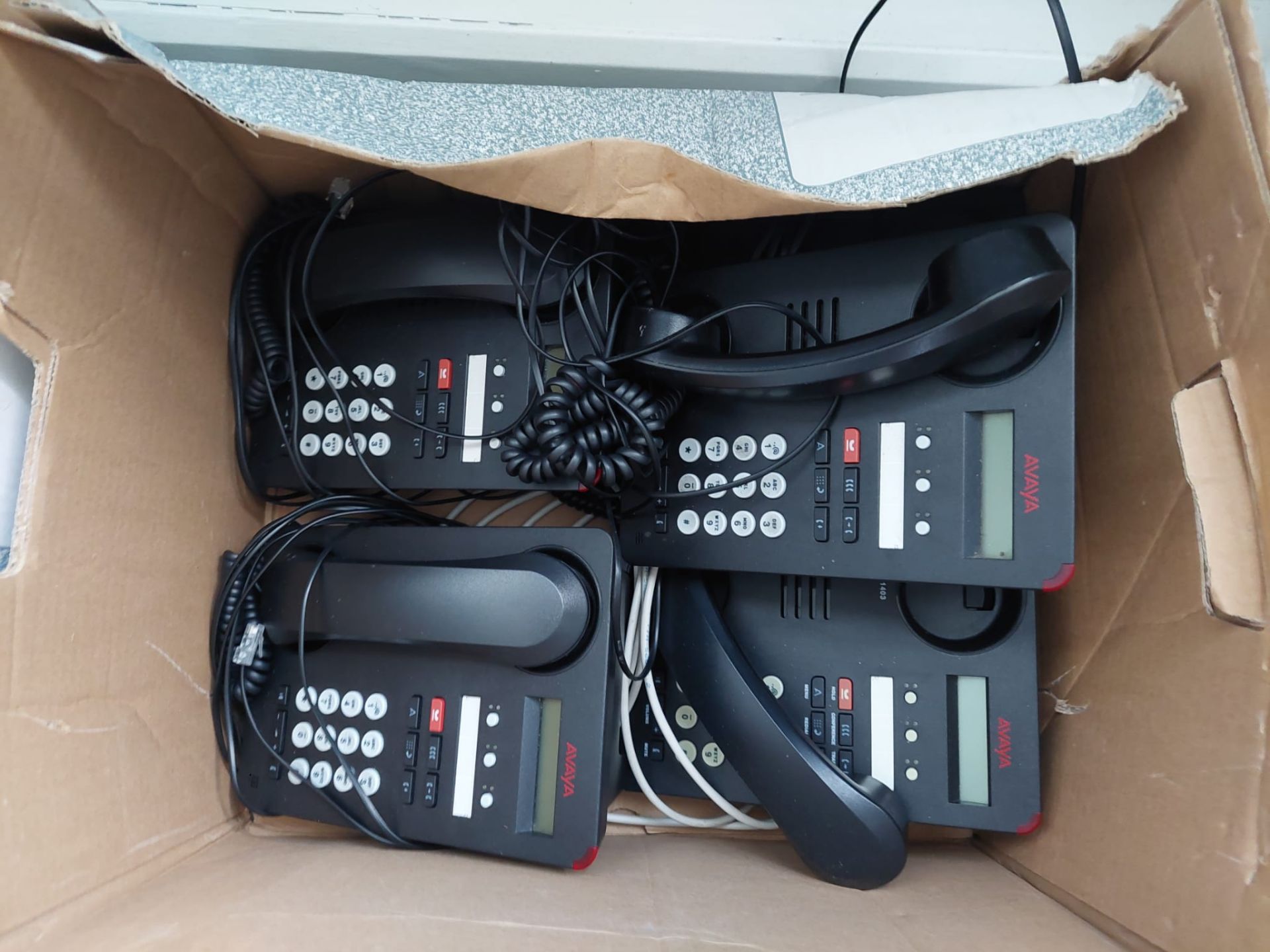 Assortment of Avaya Phones and Spare Wires *NO VAT* - Image 3 of 4