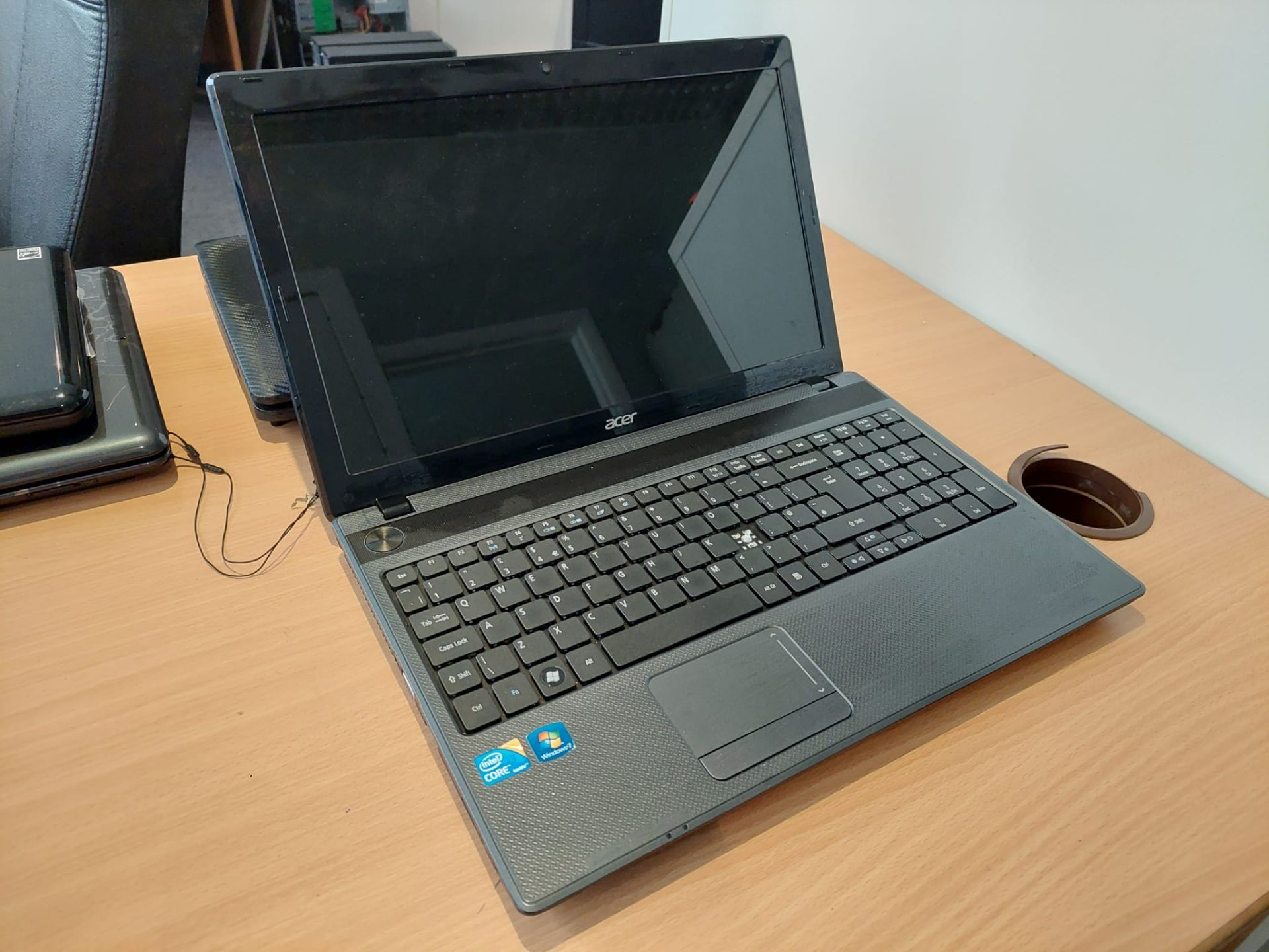 4x Broken Laptops, Varying Manufacturers and Faults, No Reserve *NO VAT* - Image 4 of 9