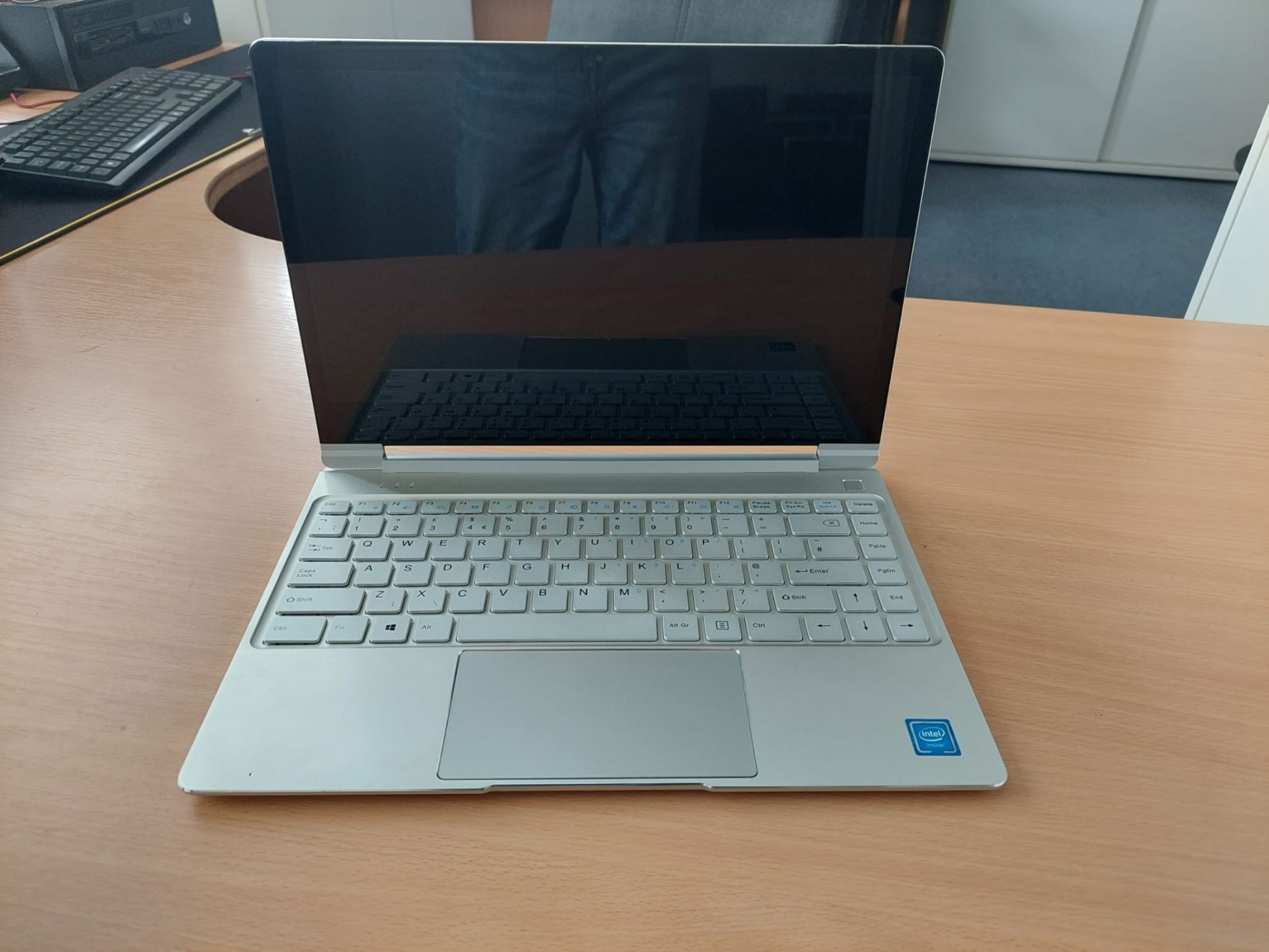 Geobook3X Silver Laptop w/ Intel Pentium N4200 CPU *NO VAT* - Image 3 of 13