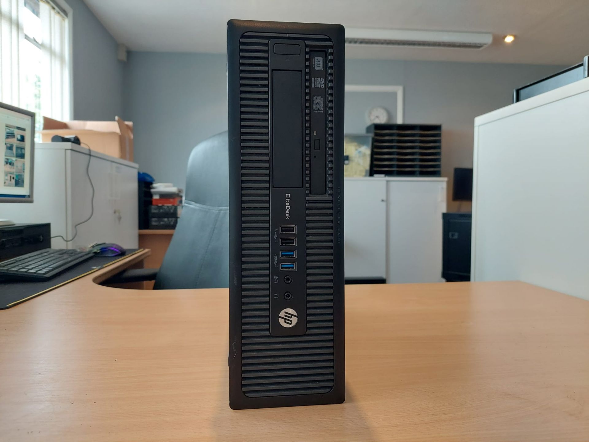 Modern HP Elitedesk PC, No Hard Drive *NO VAT* - Image 3 of 7