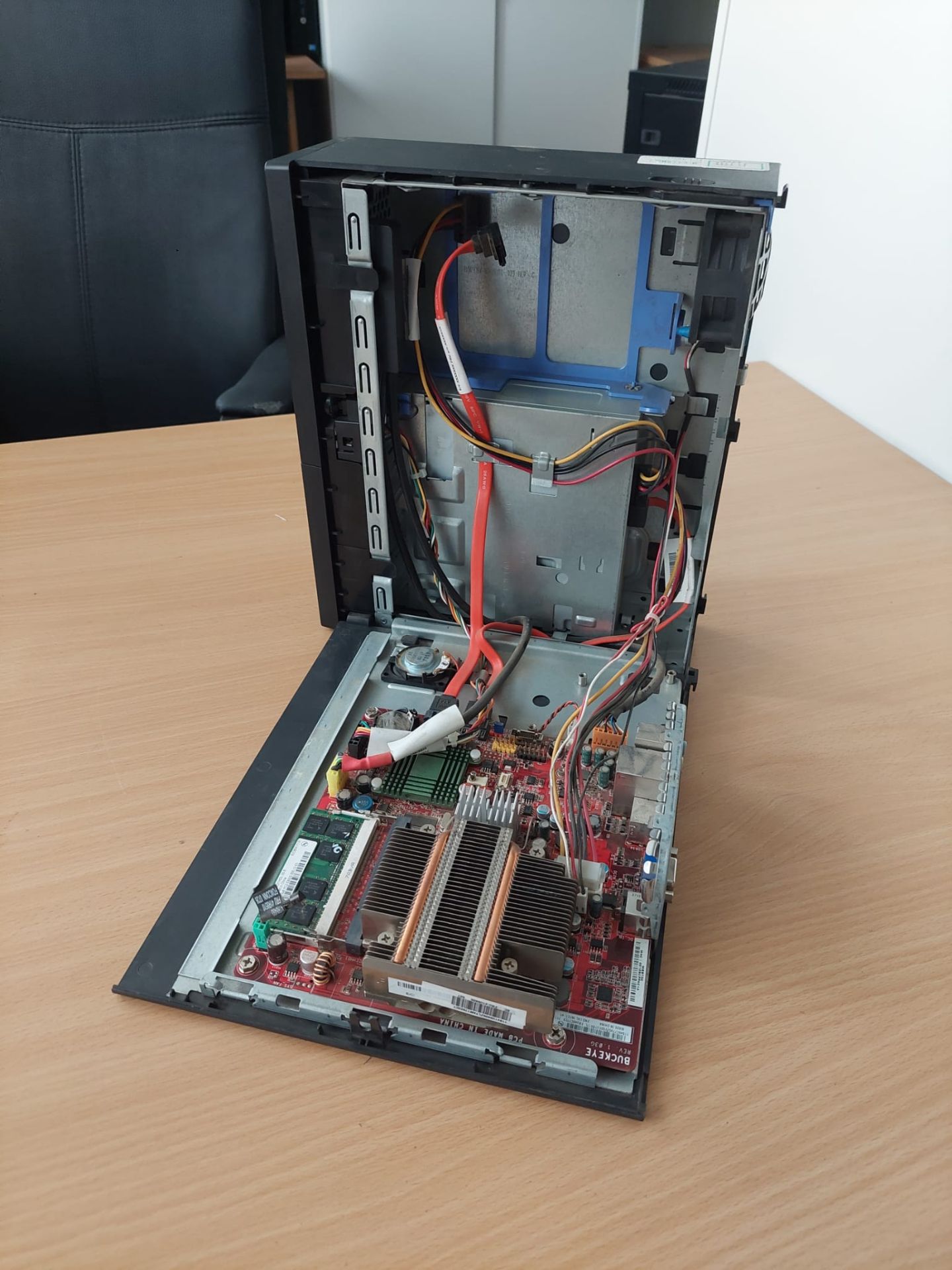 2x Lenovo Thinkcentre PCs, Currently Not Functional *NO VAT* - Image 8 of 8