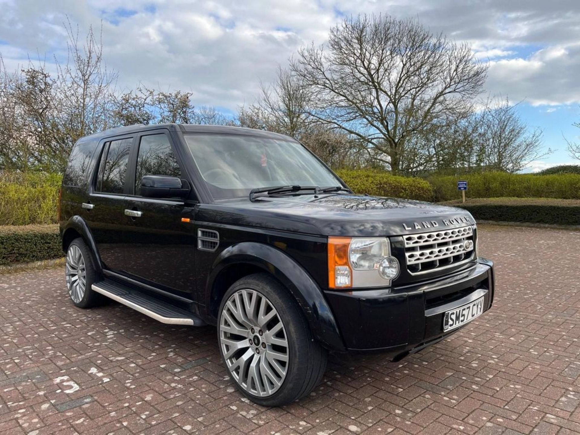 LAND ROVER DISCOVERY TDV6 GS A BLACK ESTATE *NO VAT* - Image 4 of 23