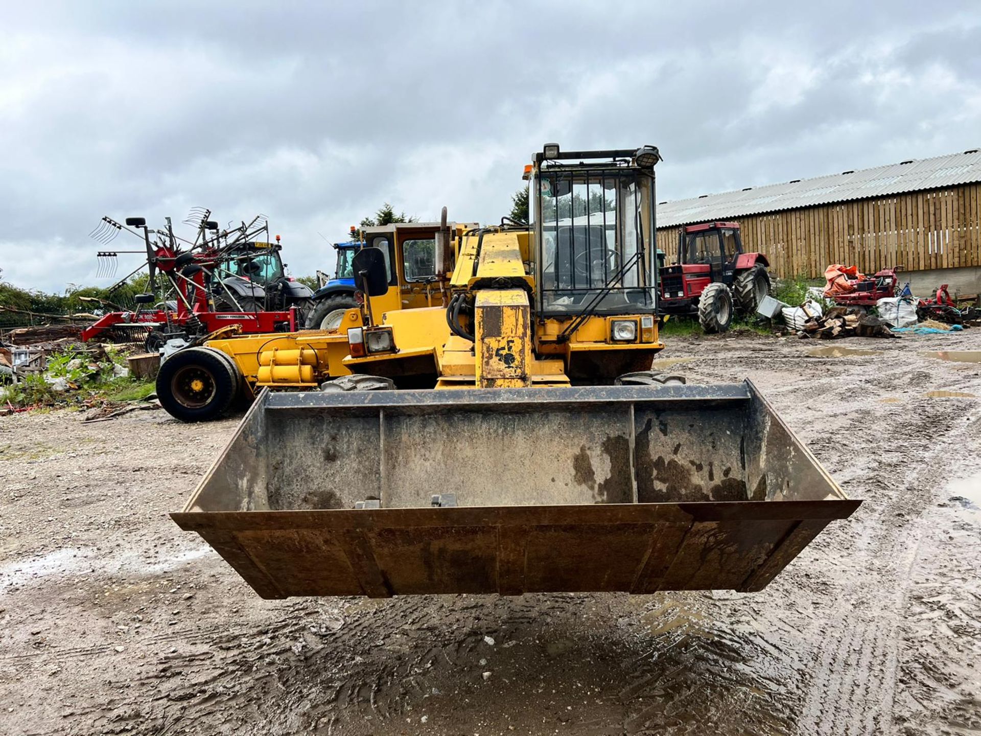 SANDERSON 725 4WD TELEHANDLER WITH PALLET FORKS AND BUCKET *PLUS VAT* - Image 6 of 21