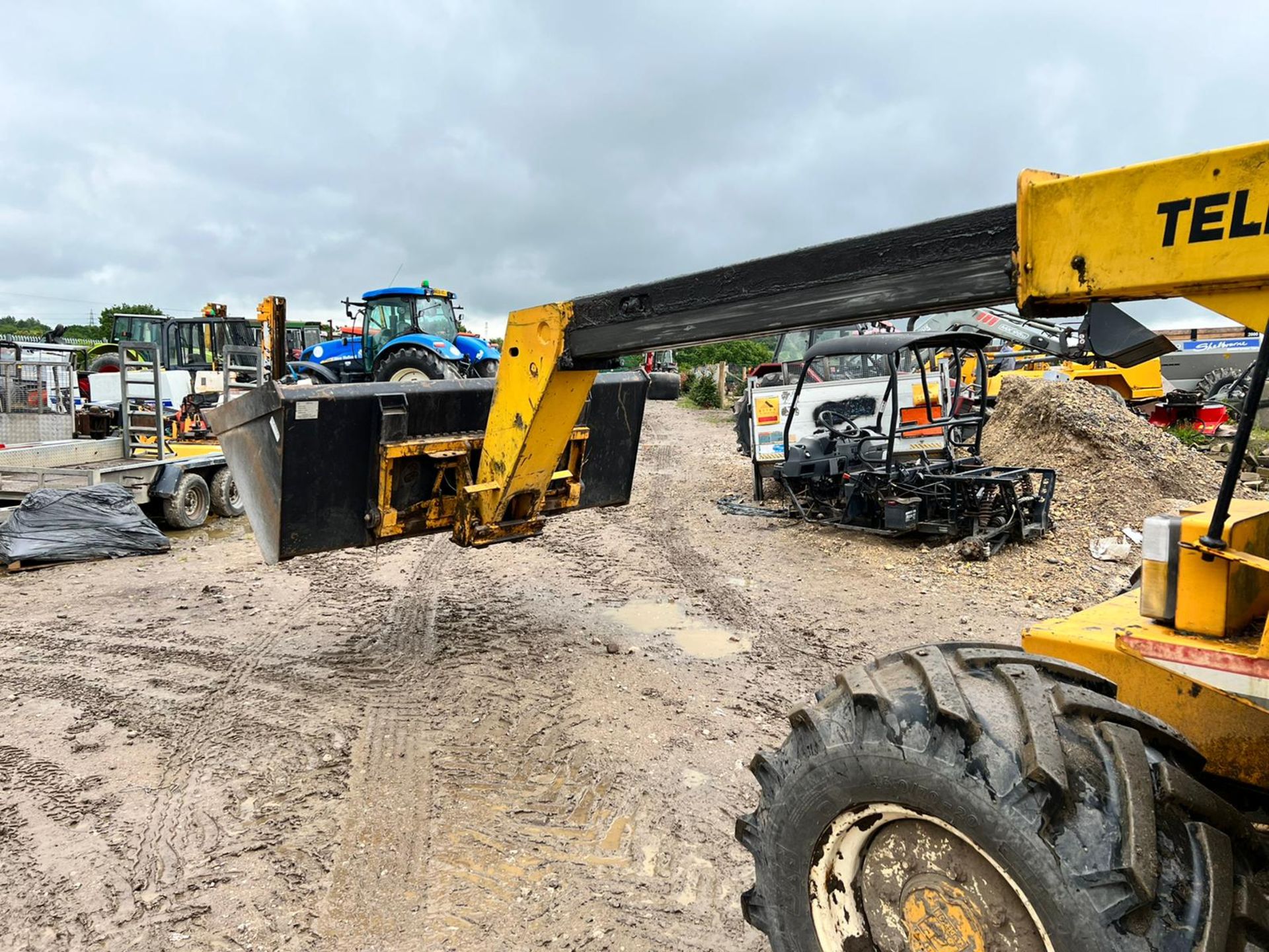 SANDERSON 725 4WD TELEHANDLER WITH PALLET FORKS AND BUCKET *PLUS VAT* - Image 12 of 21