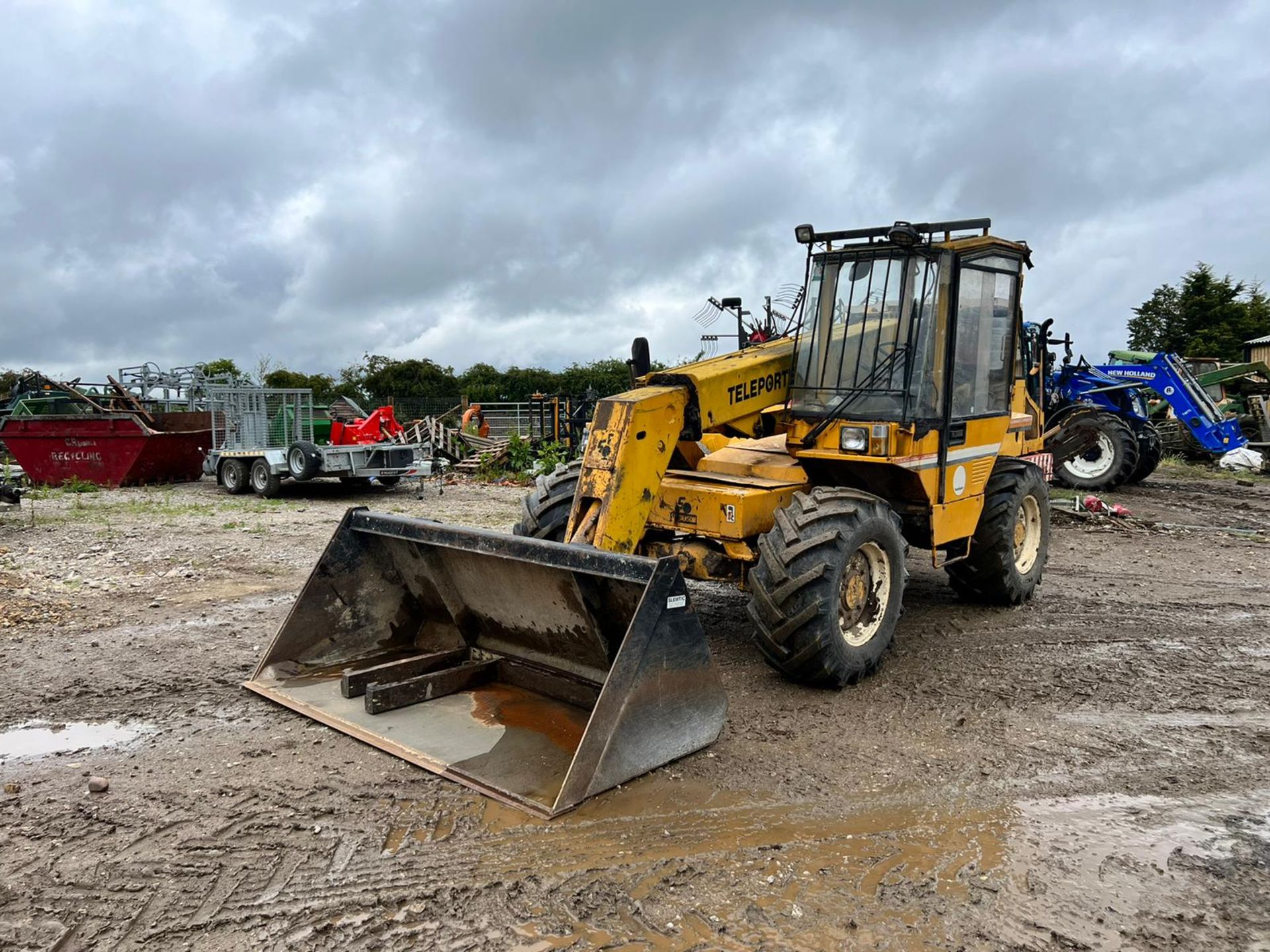 SANDERSON 725 4WD TELEHANDLER WITH PALLET FORKS AND BUCKET *PLUS VAT* - Image 9 of 21