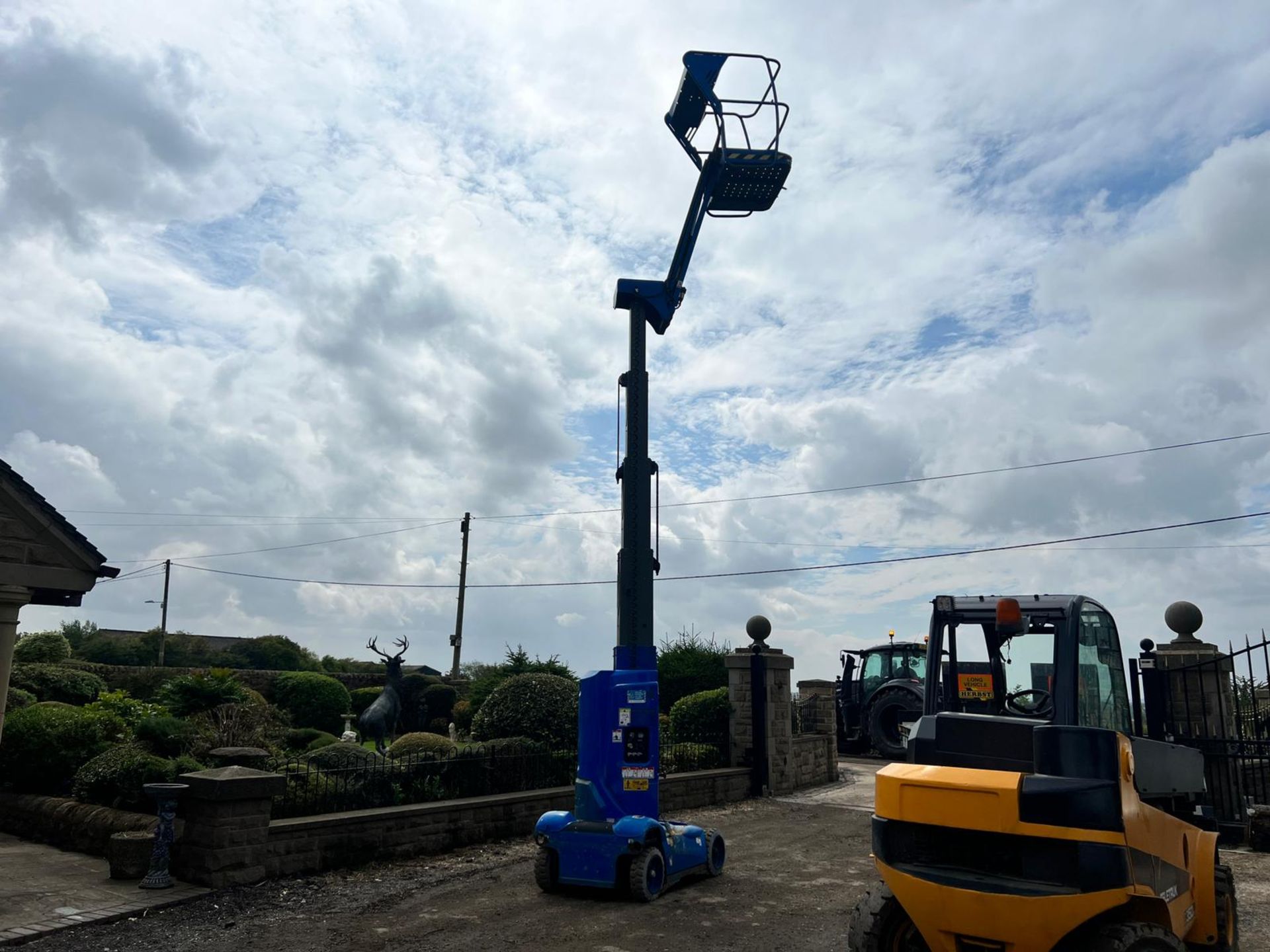 2012 HAULOTTE STAR 10 ELECTRIC BOOM LIFT, DRIVES AND LIFTS *PLUS VAT* - Image 8 of 9