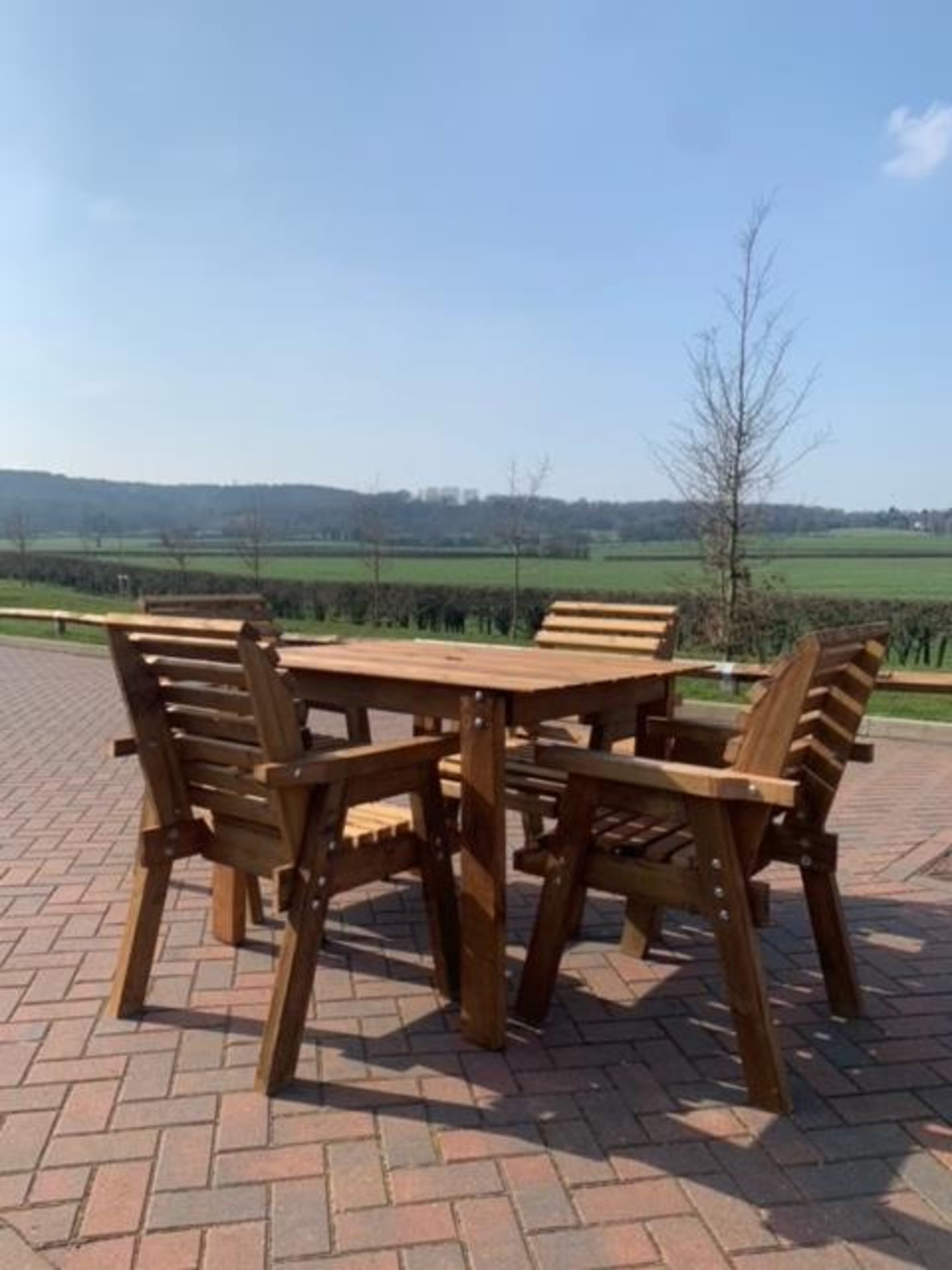 BRAND NEW QUALITY 4 seater handcrafted Garden Furniture set. Table and 4 chairs *NO VAT* - Bild 6 aus 7