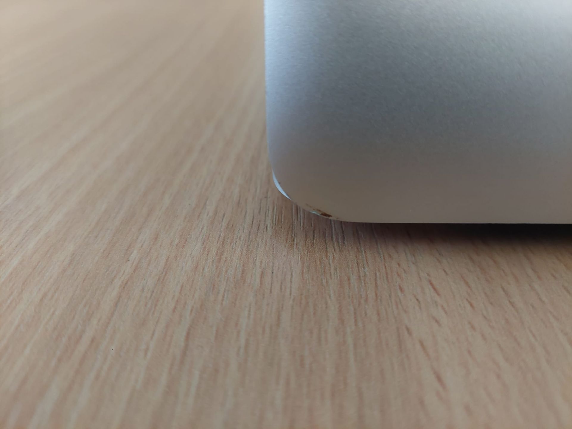 Apple 2015 Macbook Air w/ 13 Inch Display and Dual Core Intel i5 CPU *NO VAT* - Image 6 of 17