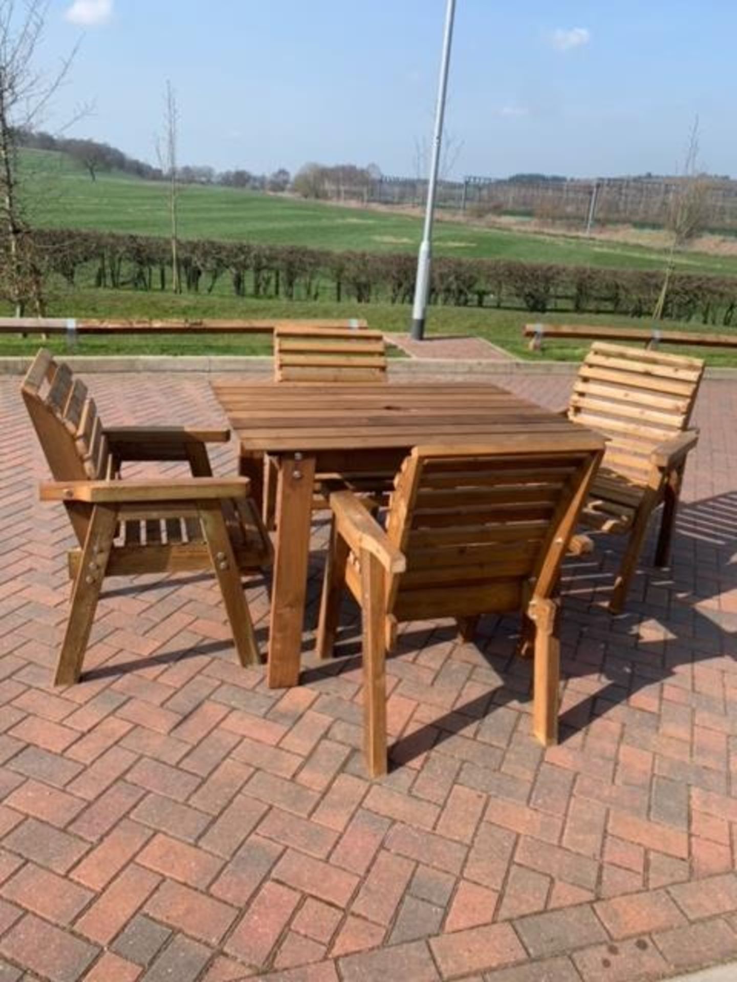 BRAND NEW QUALITY 4 seater handcrafted Garden Furniture set. Table and 4 chairs *NO VAT* - Bild 4 aus 7