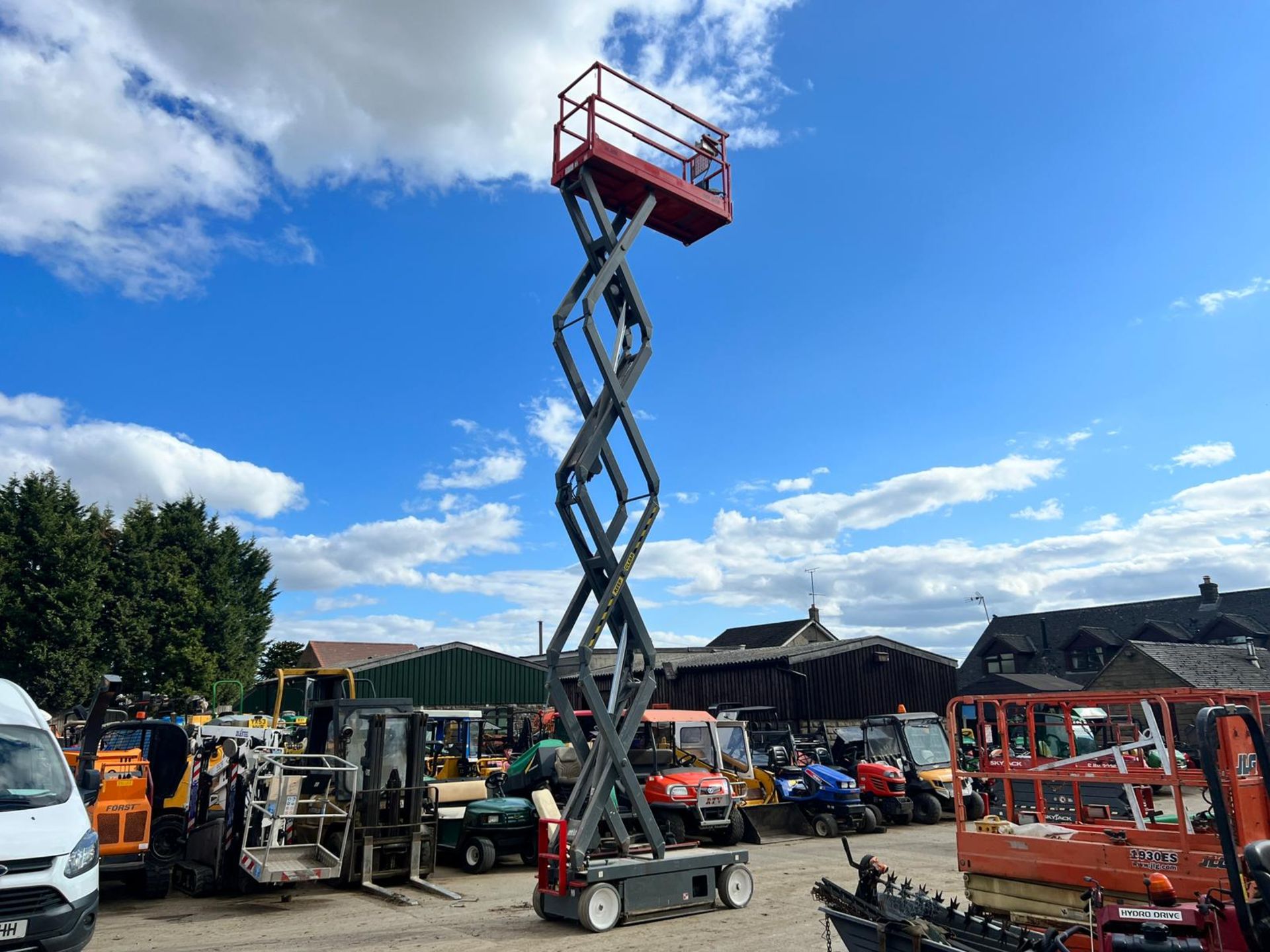 2013 Skyjack SJ3226 Electric Scissor Lift Drives And Lifts *PLUS VAT* - Bild 2 aus 13