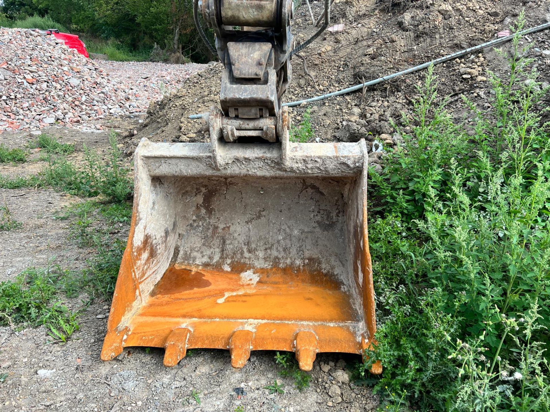 2015 Doosan DX140LC 14 Tonne Excavator With Geith Hydraulic Tilt Quick Hitch *PLUS VAT* - Image 25 of 28