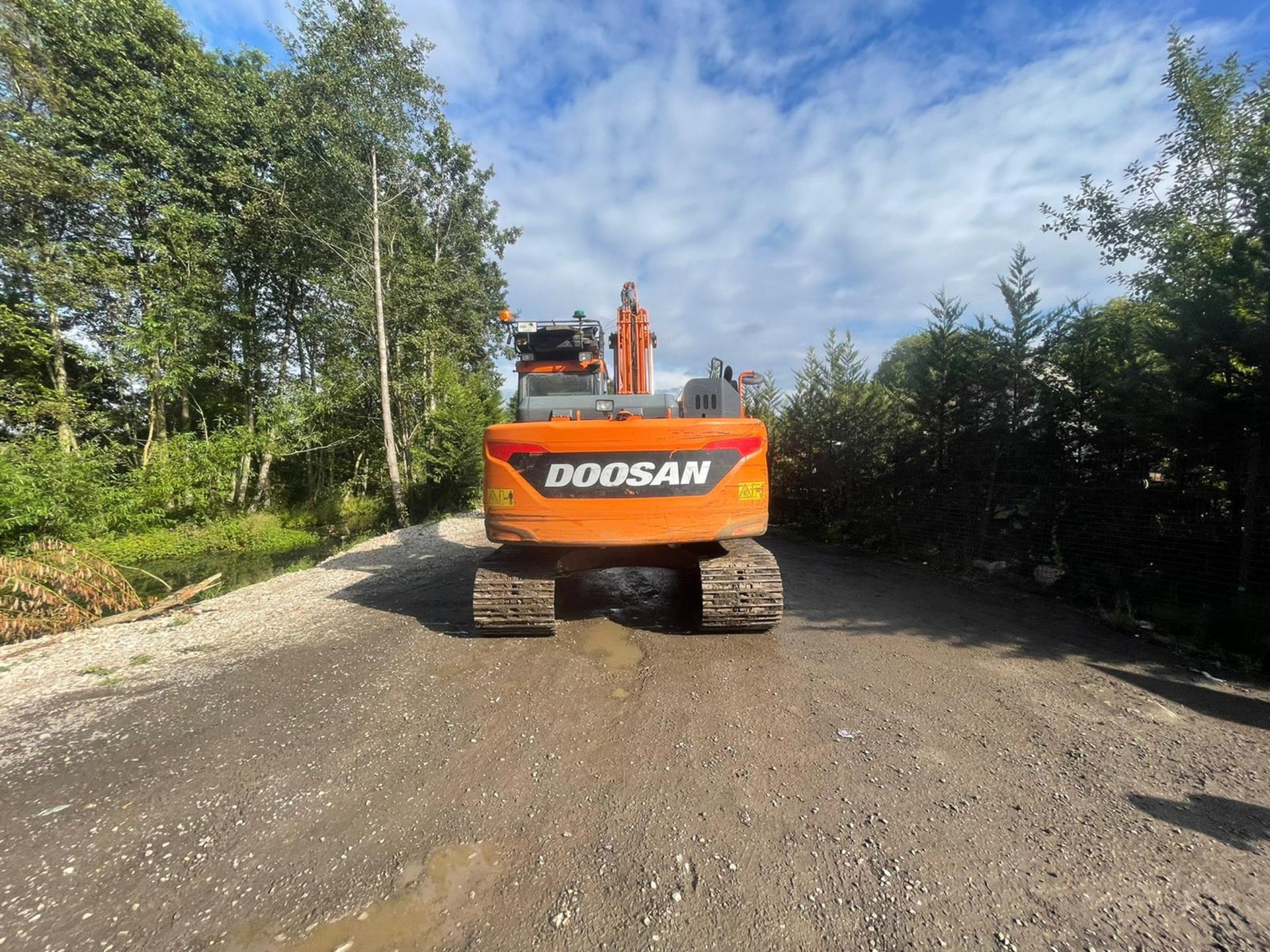 2015 Doosan DX140LC 14 Tonne Excavator With Geith Hydraulic Tilt Quick Hitch *PLUS VAT* - Image 7 of 16
