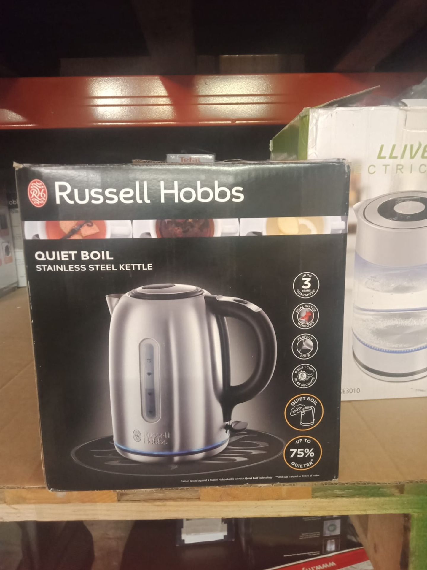 JOB LOT OF VARIOUS ELECTRONICS - WHICH INCLUDE, RUSSELL HOBBS IRON, POPCORN MAKER, TOASTER, BLENDER - Image 13 of 19