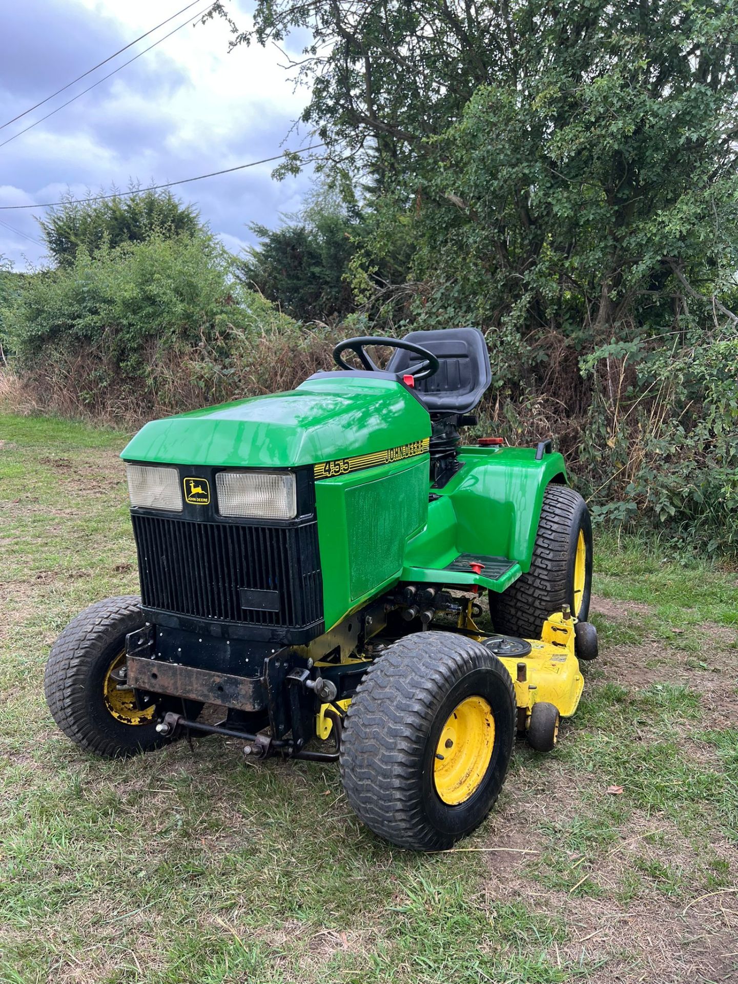 John Deere 455 ride on lawn mower *PLUS VAT*