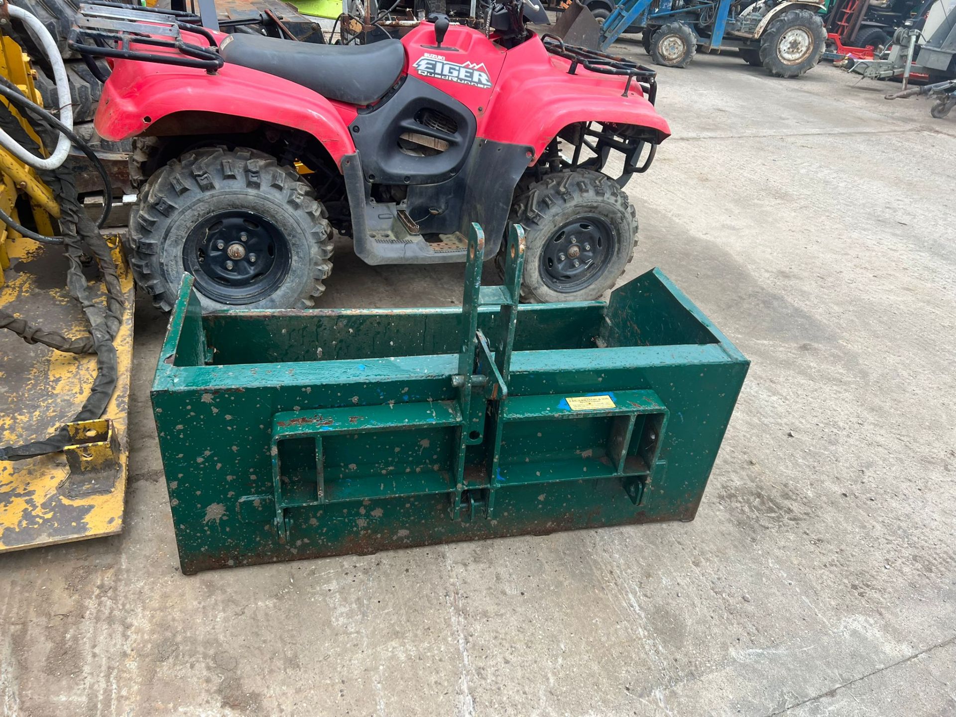 FLEMING TRANSPORT BOX TIPPING BOX FOR TRACTOR *PLUS VAT* - Image 5 of 5