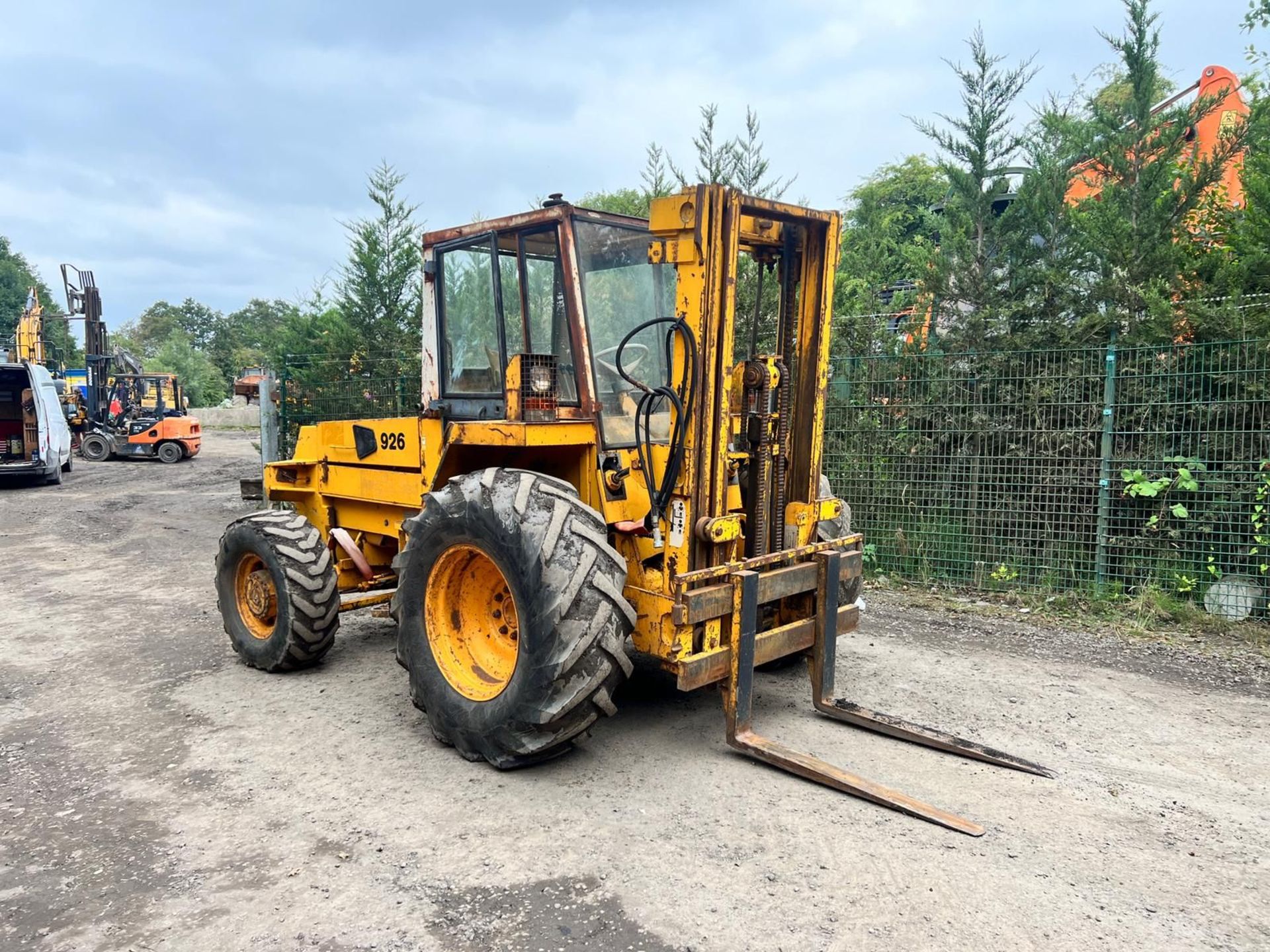 JCB 926 4 WHEEL DRIVE FORKLIFT, 3 STAGE CONTAINER SPEC MAST *PLUS VAT*