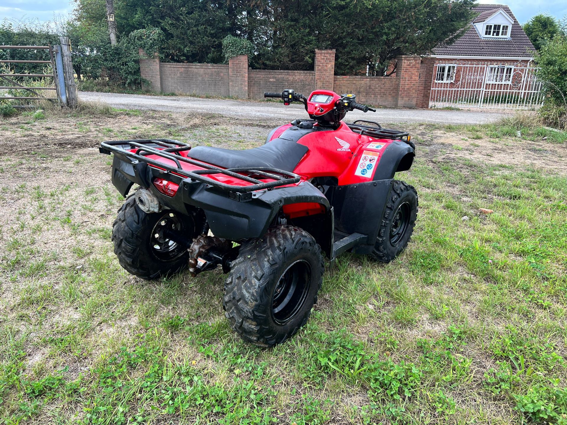 2012 HONDA TRX500 4X4 FARM QUAD BIKE, RUNS AND DRIVES, SHOWING A LOW 1126 HOURS *PLUS VAT* - Image 6 of 14