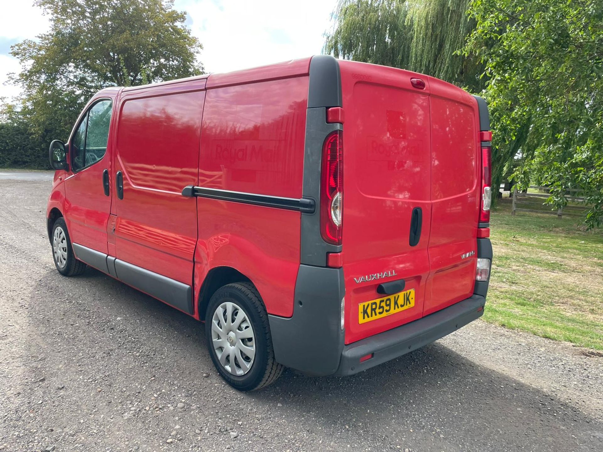 2009/59 VAUXHALL VIVARO 2700 CDTI SWB RED PANEL VAN - 107,764 MILES - MANUAL *PLUS VAT* - Image 5 of 14