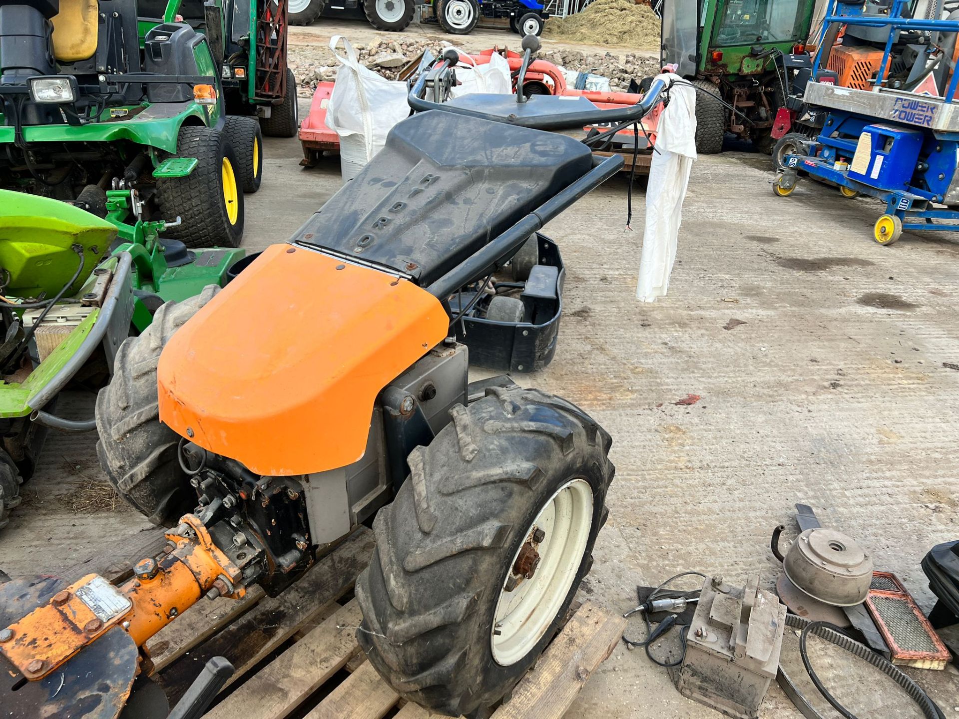 2011 Reform Hydro Walk Behind Flail Mower With Vanguard V Twin Engine, Good Solid 1 Metre Flail Head - Image 9 of 15