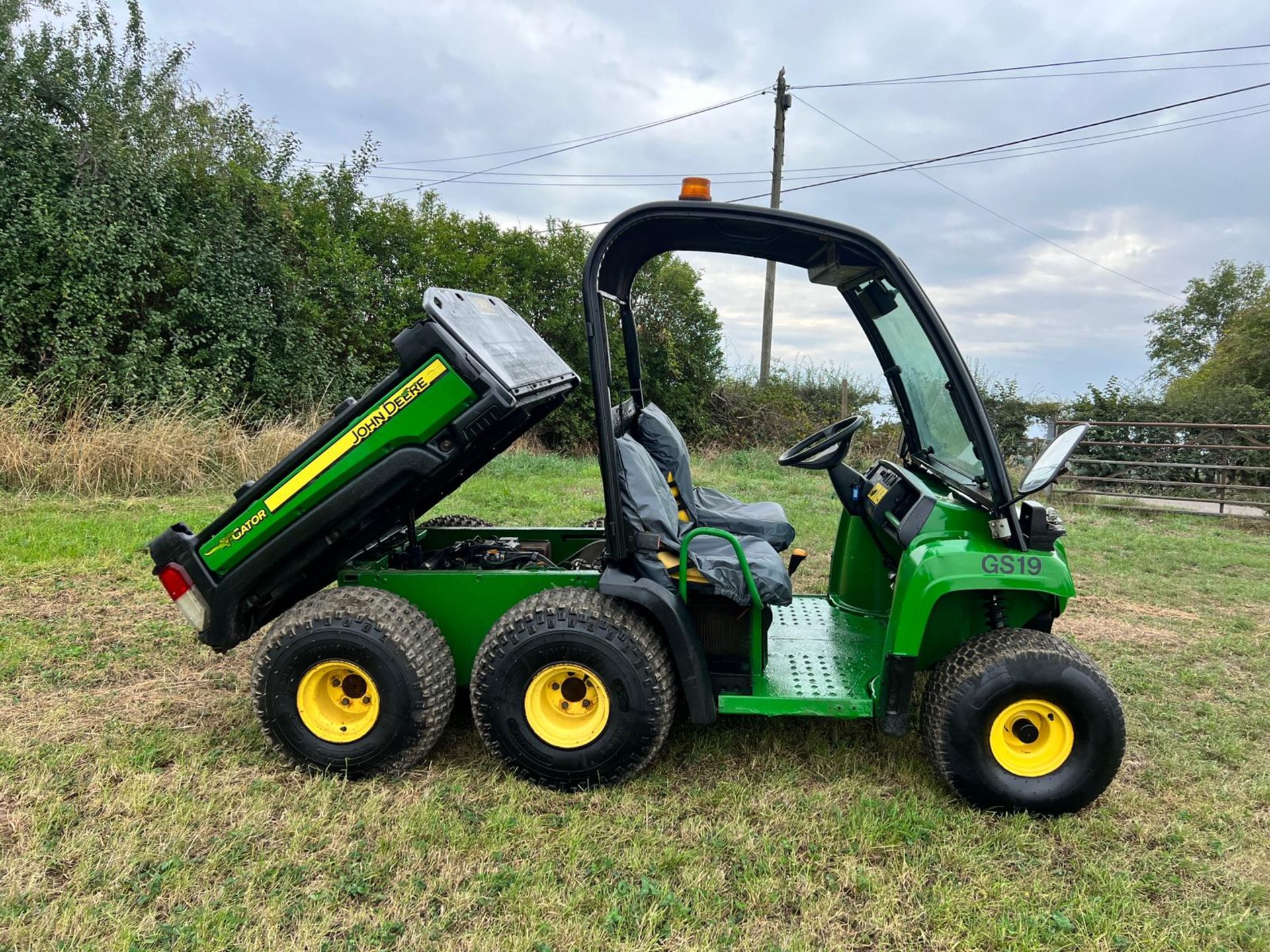 2009/59 John Deere TH6x4 Diesel Gator, Runs And Drives, Showing A Low 1742 Hours *PLUS VAT* - Image 8 of 17