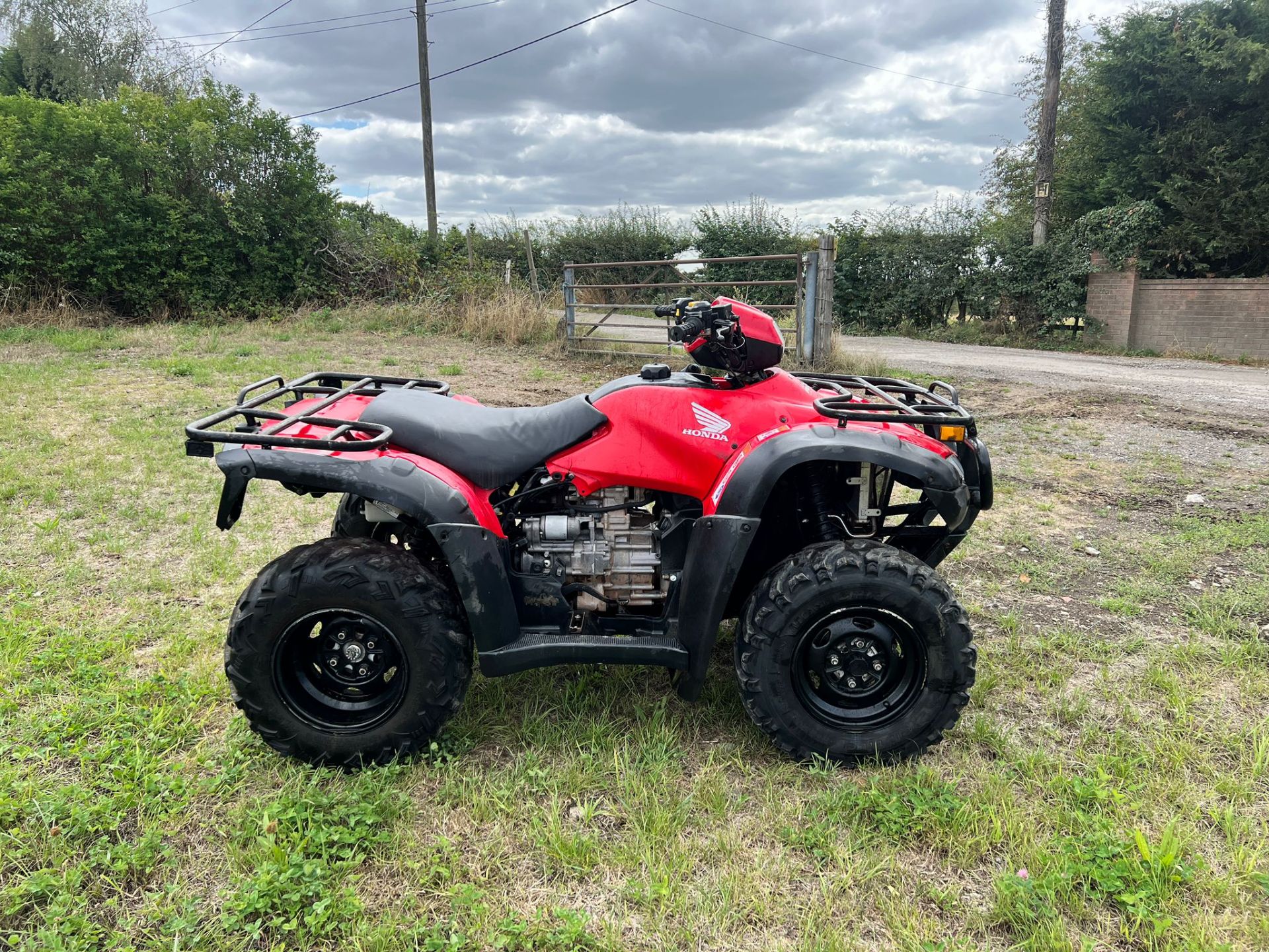 2012 HONDA TRX500 4X4 FARM QUAD BIKE, RUNS AND DRIVES, SHOWING A LOW 1126 HOURS *PLUS VAT* - Image 7 of 14