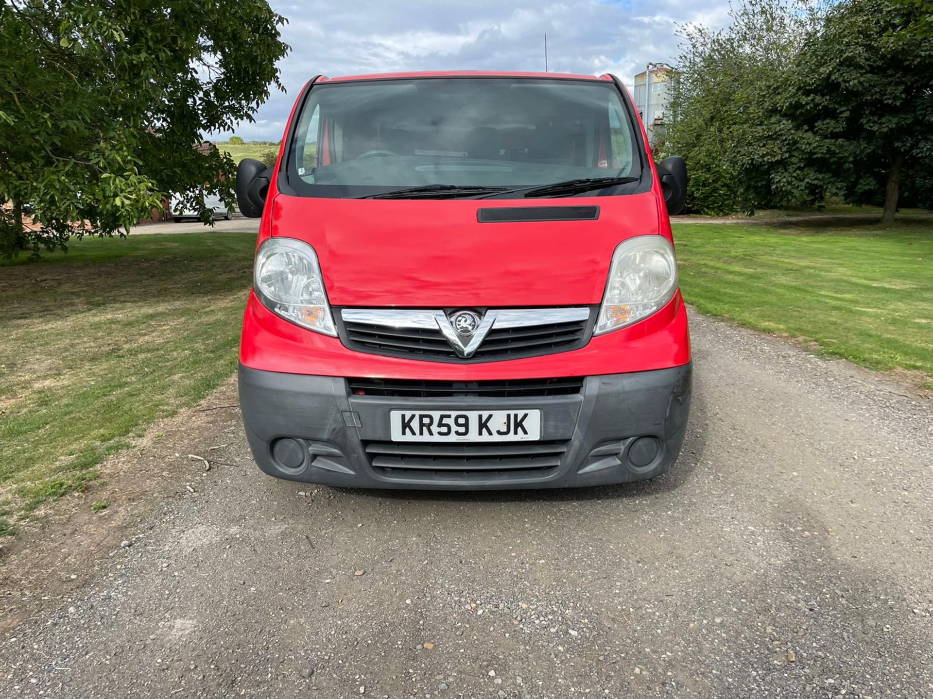 2009/59 VAUXHALL VIVARO 2700 CDTI SWB RED PANEL VAN - 107,764 MILES - MANUAL *PLUS VAT* - Image 2 of 14