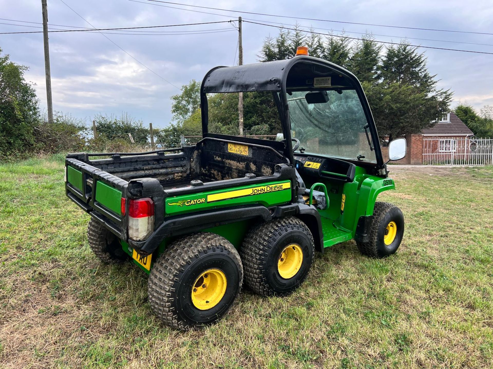 2009/59 John Deere TH6x4 Diesel Gator, Runs And Drives, Showing A Low 1742 Hours *PLUS VAT* - Image 7 of 17