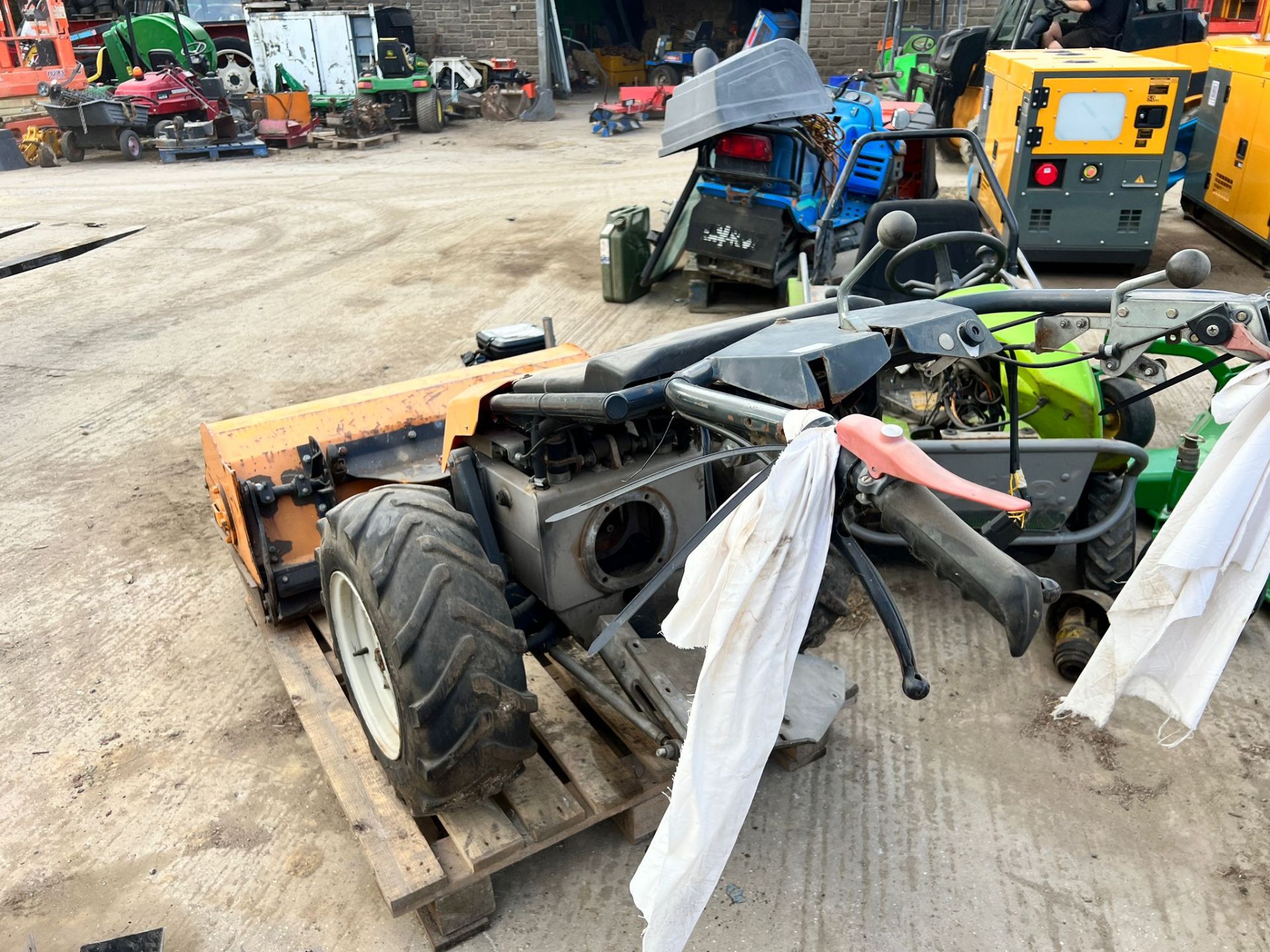 2011 Reform Hydro Walk Behind Flail Mower With Vanguard V Twin Engine, Good Solid 1 Metre Flail Head - Image 15 of 15