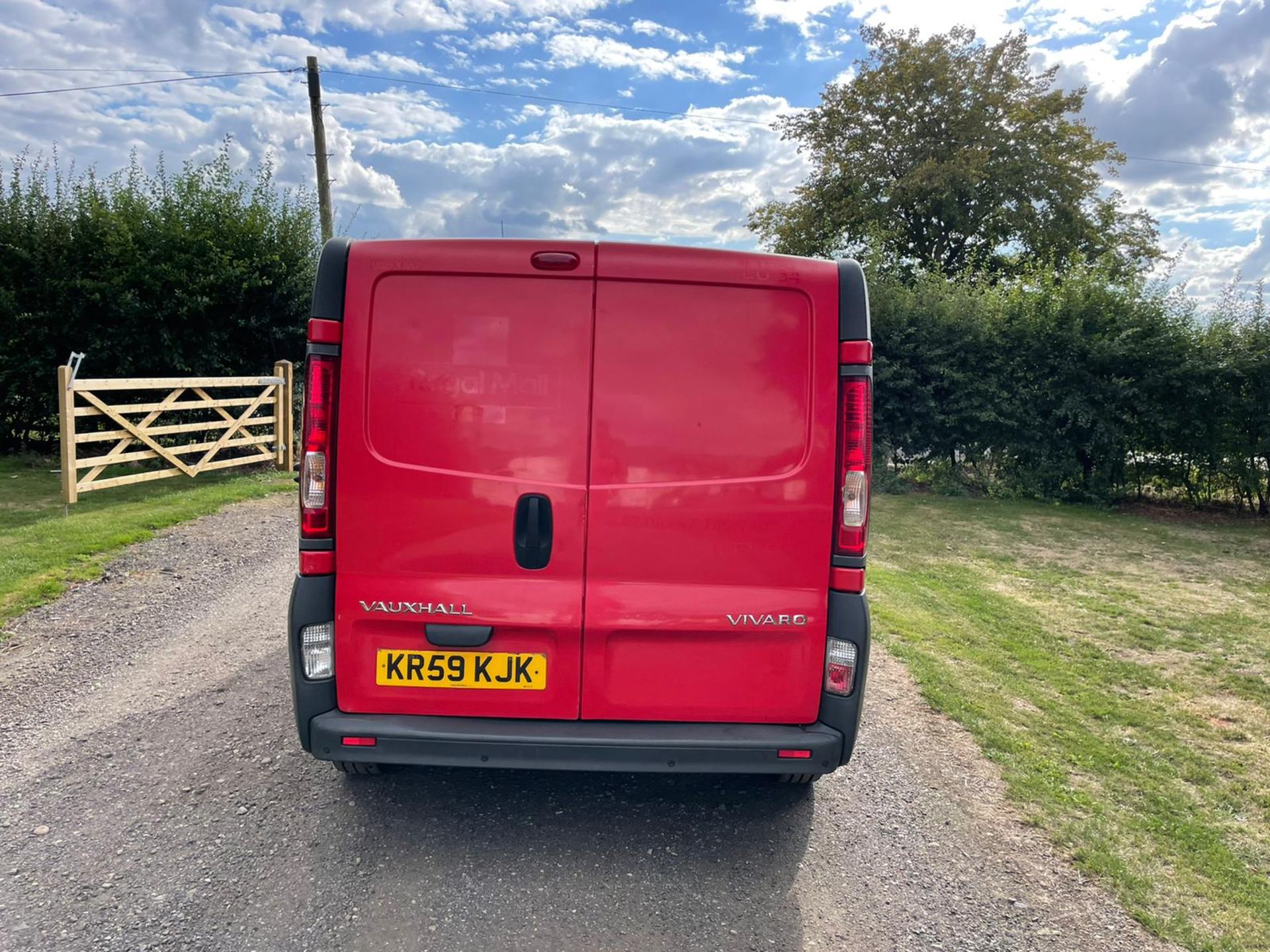 2009/59 VAUXHALL VIVARO 2700 CDTI SWB RED PANEL VAN - 107,764 MILES - MANUAL *PLUS VAT* - Image 6 of 14