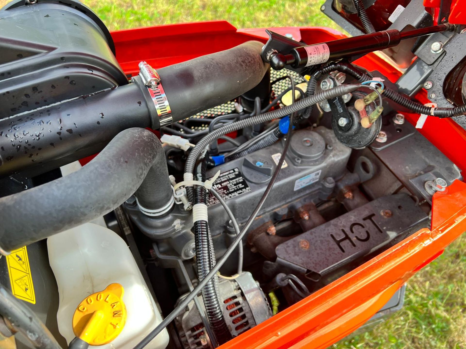 Kubota G23 Diesel Ride On Mower, Runs Drives And Cuts, Showing A Low 836 Hours! *PLUS VAT* - Image 12 of 17