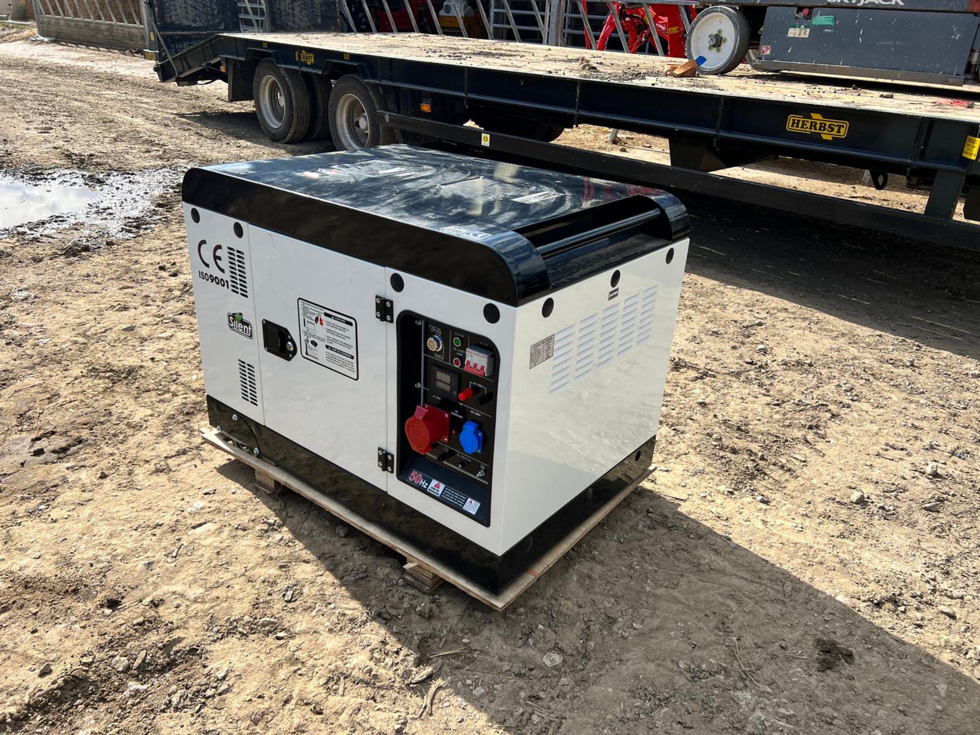 New And Unused DG12000SE3 Diesel Generator *PLUS VAT* - Image 5 of 13