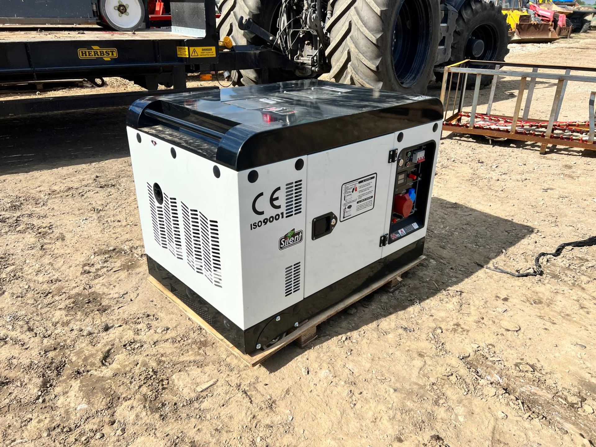 New And Unused DG12000SE3 Diesel Generator *PLUS VAT*