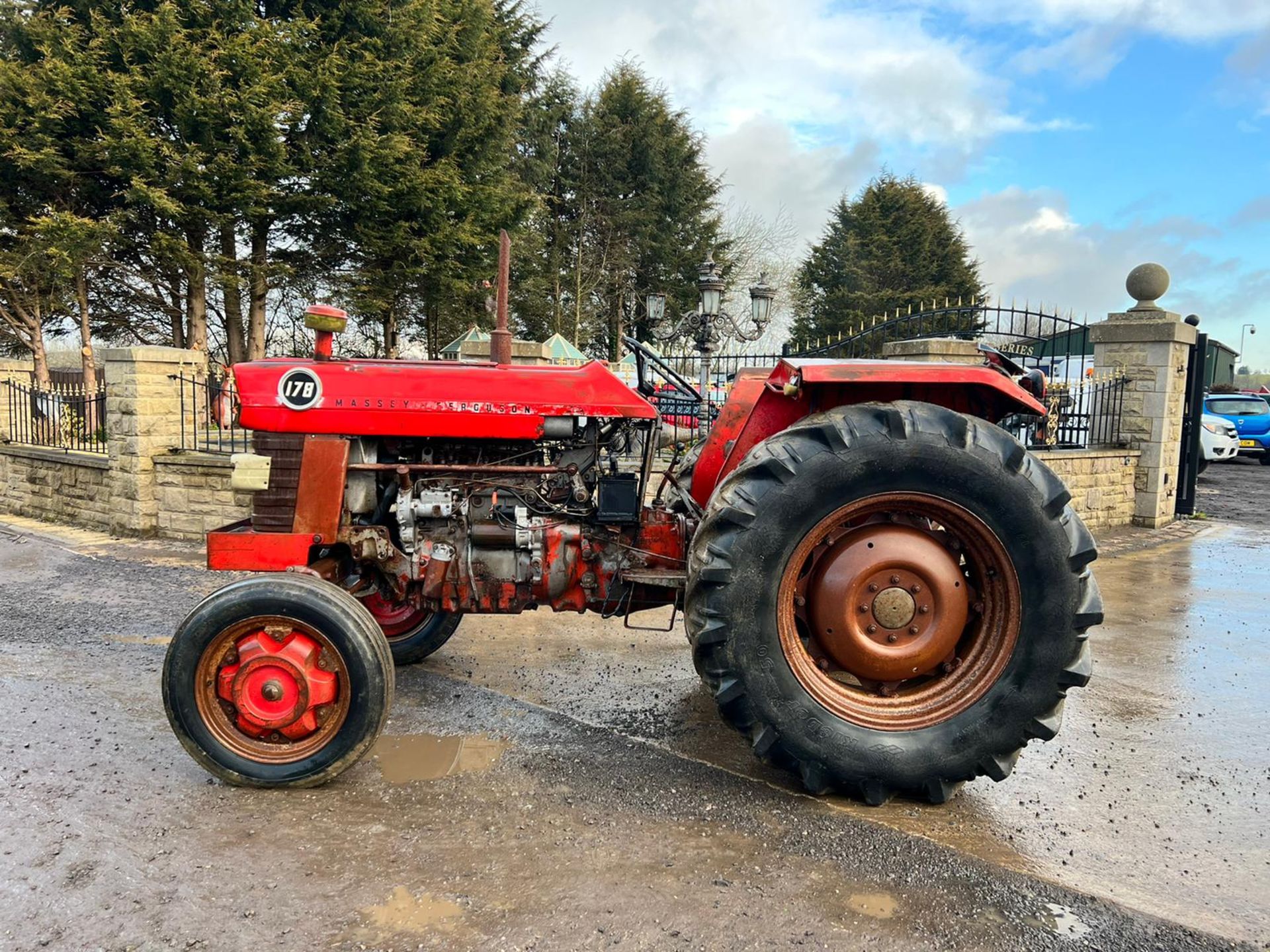 MASSEY FERGUSON 178 73hp, RUNS AND DRIVES, ROAD REGISTERED, 3 POINT LINKAGE *PLUS VAT* - Image 3 of 14