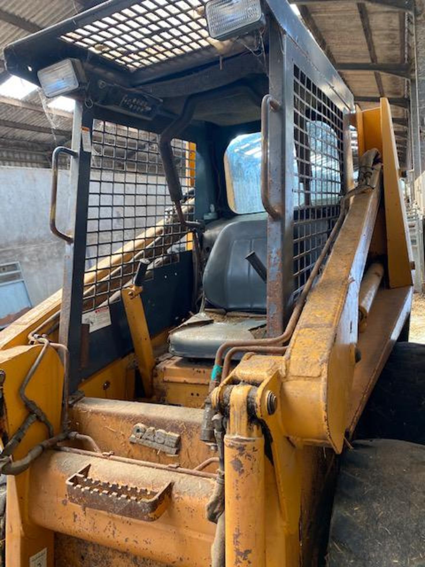 Case 1840 skid steer *PLUS VAT* - Image 6 of 8