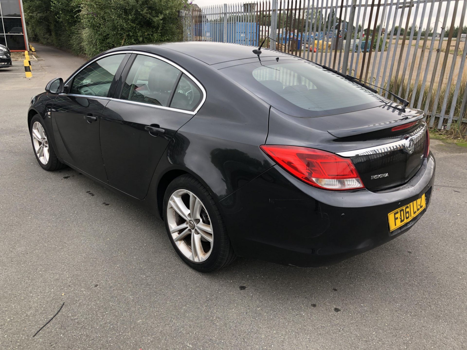 2012 VAUXHALL INSIGNIA SRI BLACK HATCHBACK *NO VAT* - Image 2 of 15