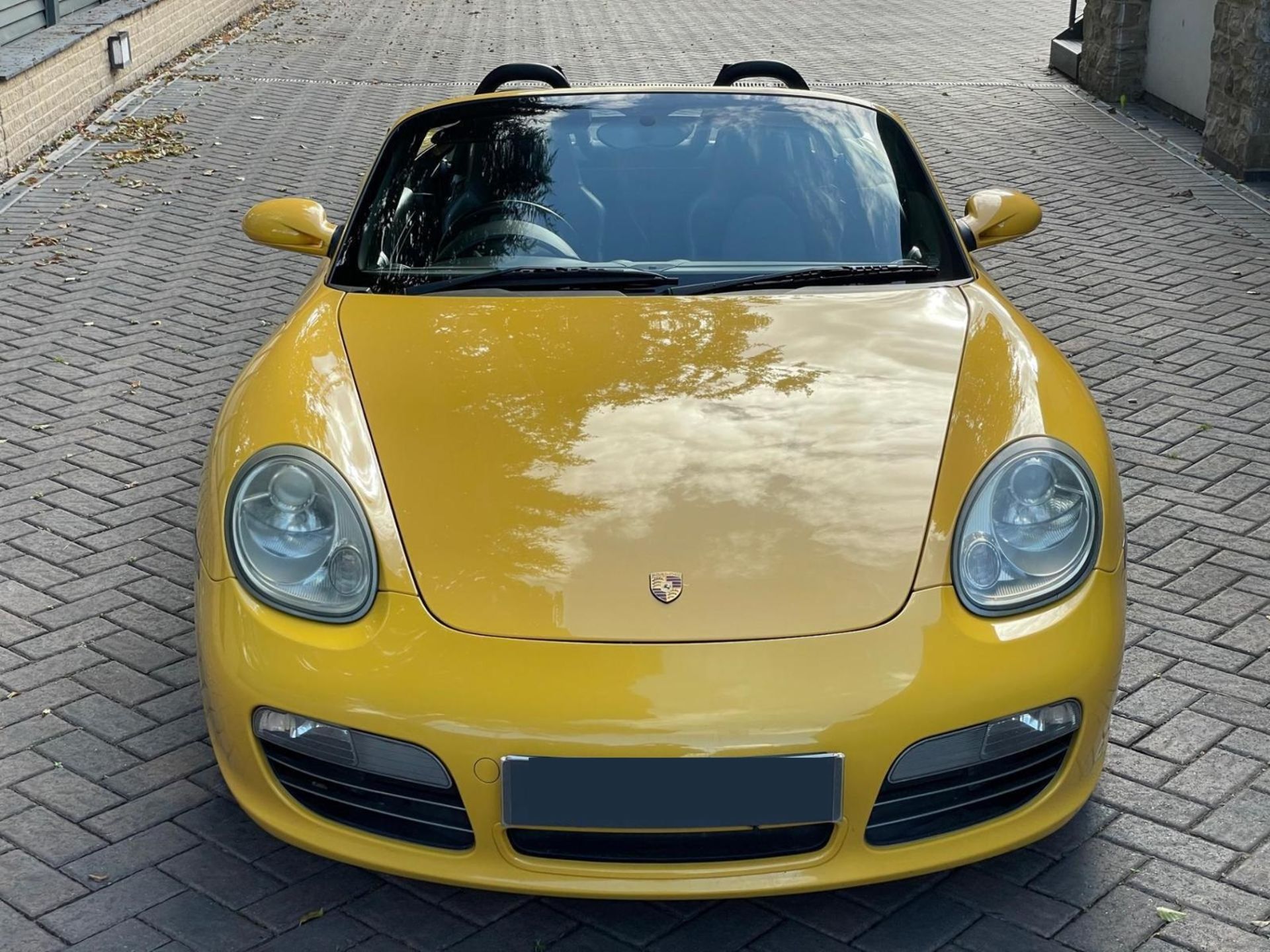 EYE CATCHING 2005 PORSCHE BOXSTER S YELLOW CONVERTIBLE - 105K MILES - 2 KEYS - 20 INCH ALLOYS - Image 2 of 10