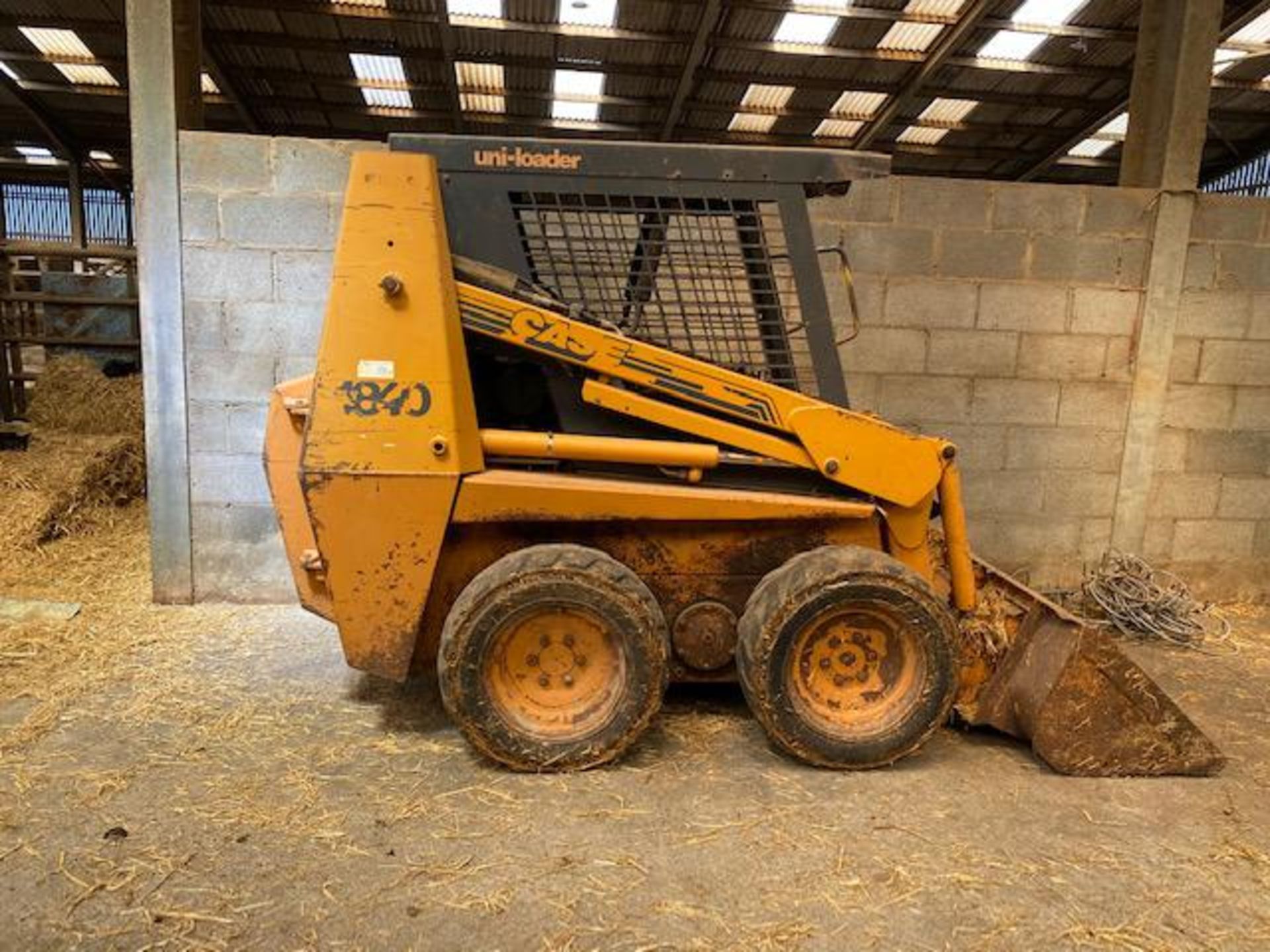 Case 1840 skid steer *PLUS VAT* - Image 7 of 8