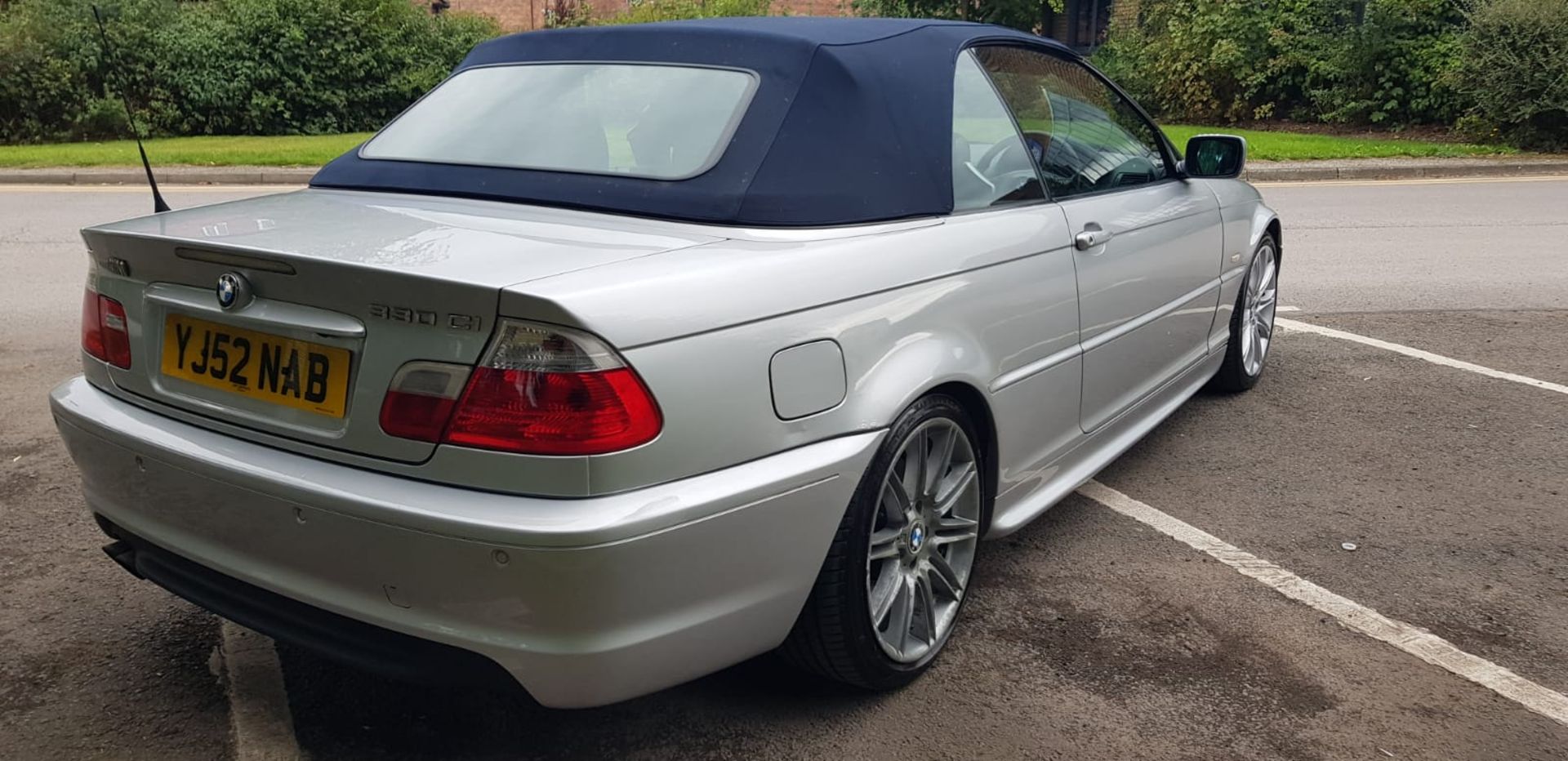 2003/52 BMW 330CI SILVER CONVERTIBLE - 2 KEYS - 103K MILES *NO VAT* - Image 12 of 43