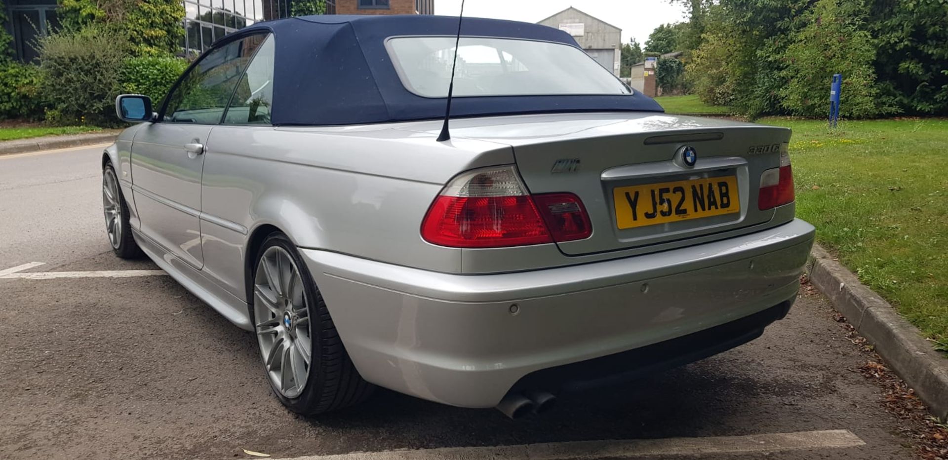 2003/52 BMW 330CI SILVER CONVERTIBLE - 2 KEYS - 103K MILES *NO VAT* - Image 10 of 43