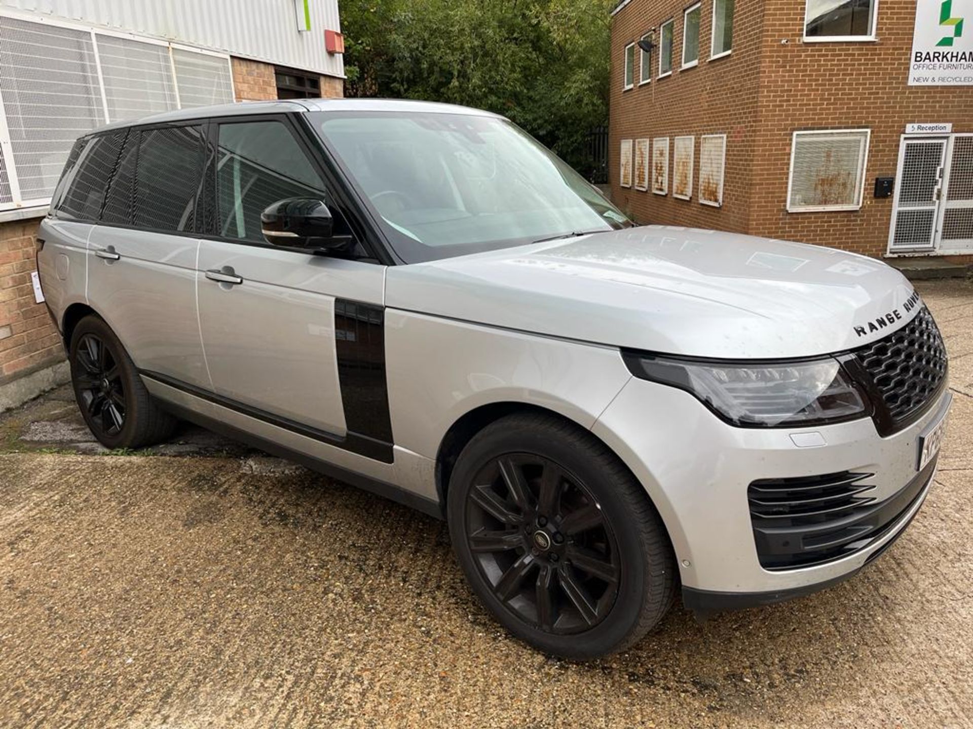 2018/68 LAND ROVER RANGE ROVER A-BIO SDV6 A SILVER ESTATE *NO VAT*