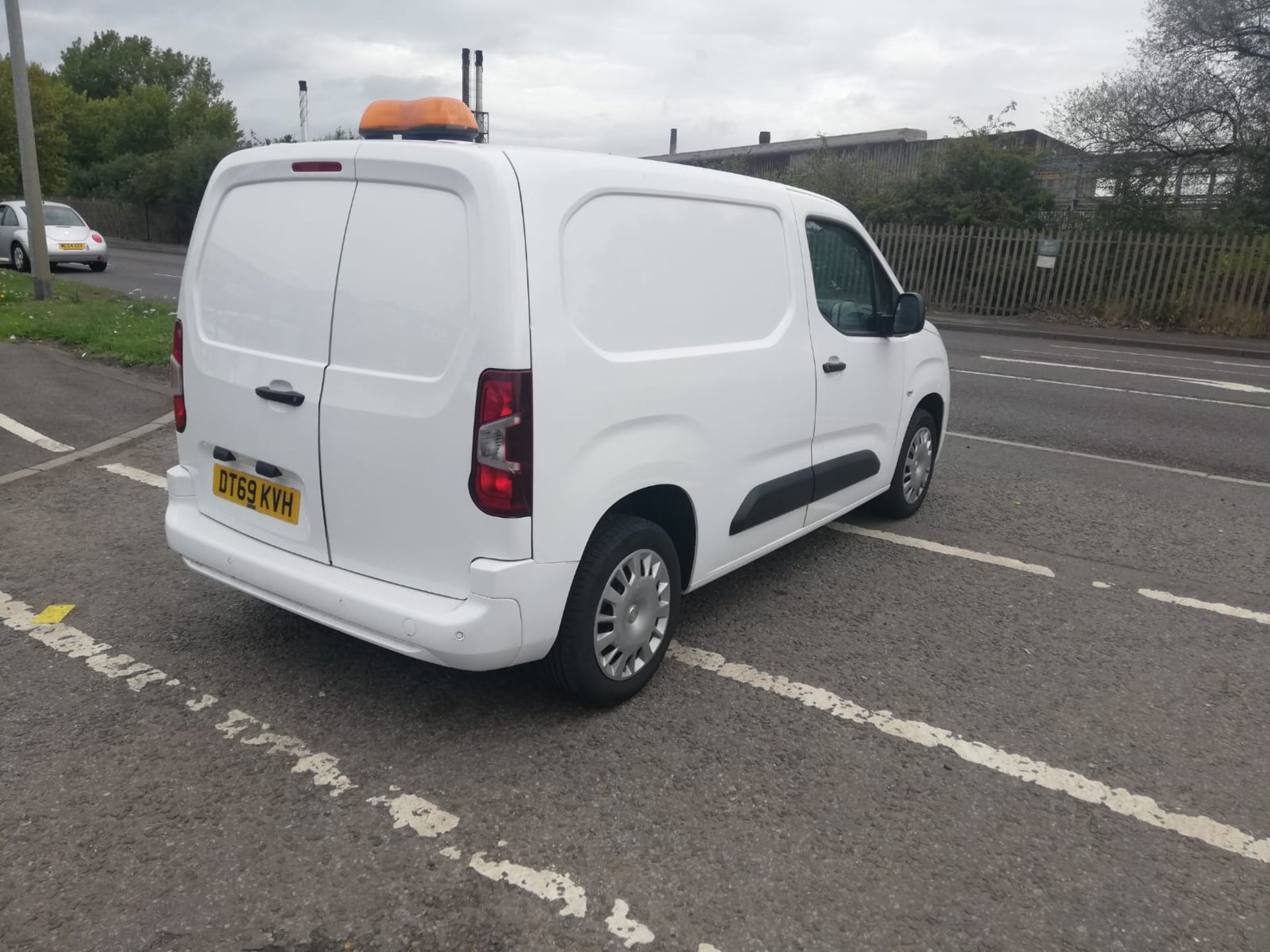 2020/69 VAUXHALL COMBO 2000 SPORTIVE S/S WHITE PANEL VAN, 46,000 MILES *PLUS VAT* - Image 6 of 9