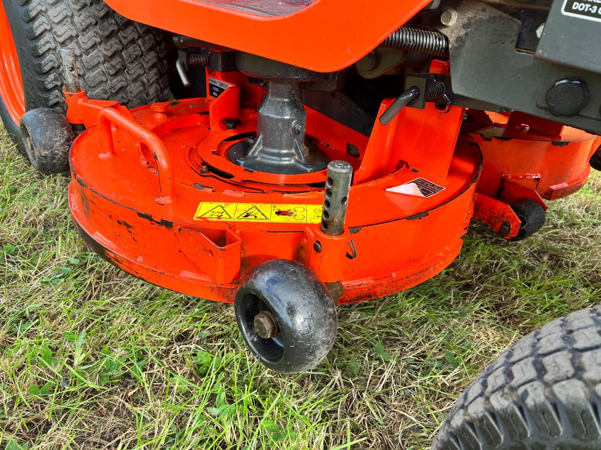 Kubota G23 Diesel Ride On Mower, Runs Drives And Cuts, Showing A Low 836 Hours! *PLUS VAT* - Image 15 of 17