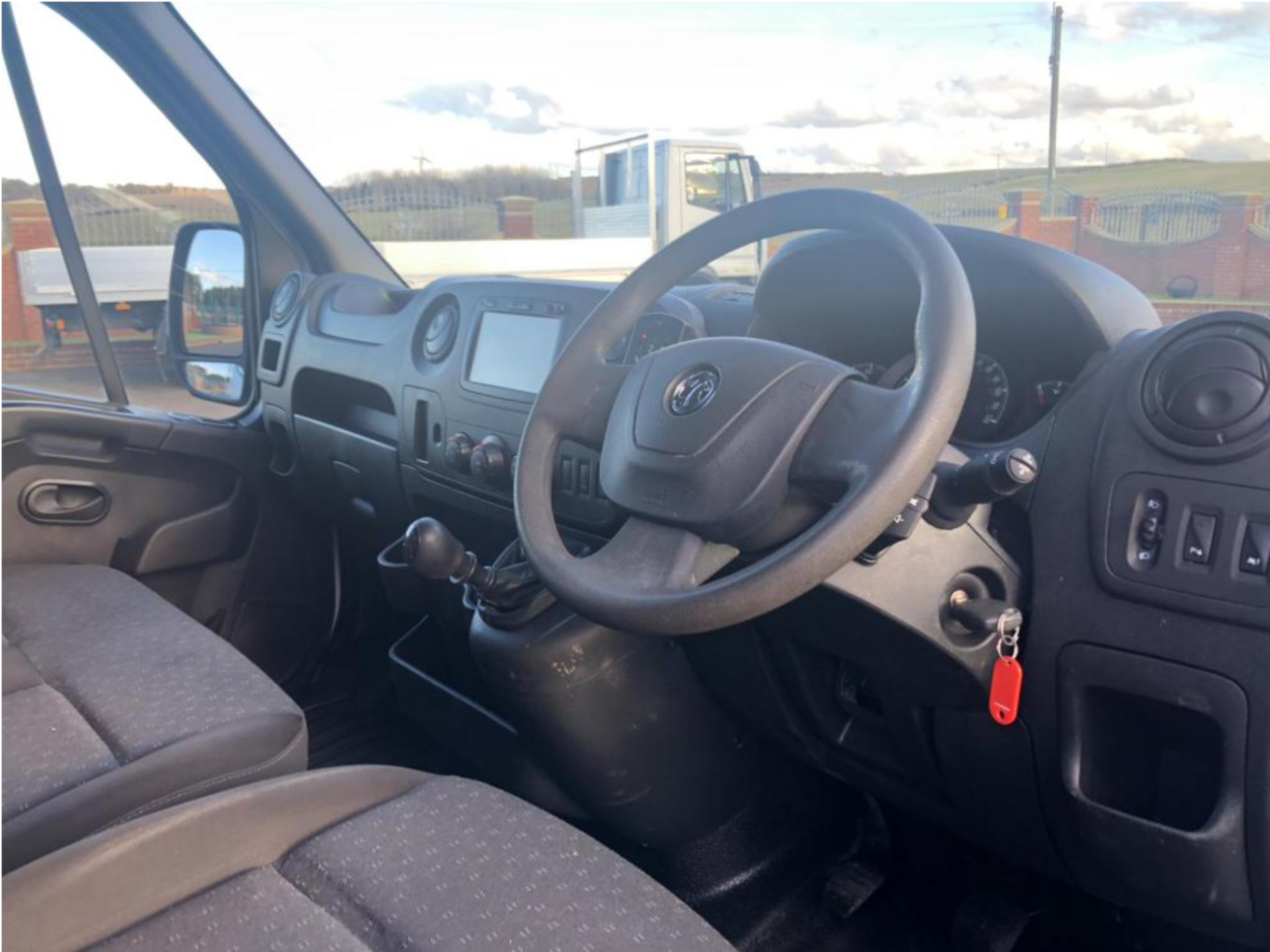 2019 Vauxhall movano 140 bhp bi turbo long and high crew van, euro 6, 120.000 miles *PLUS VAT* - Image 14 of 17